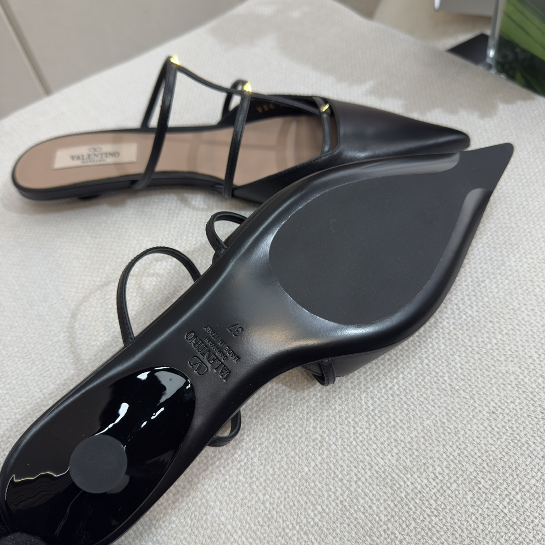 발렌티노 락스터드 위스피 카프스킨 마이크로힐 뮬 94132 이미지 5