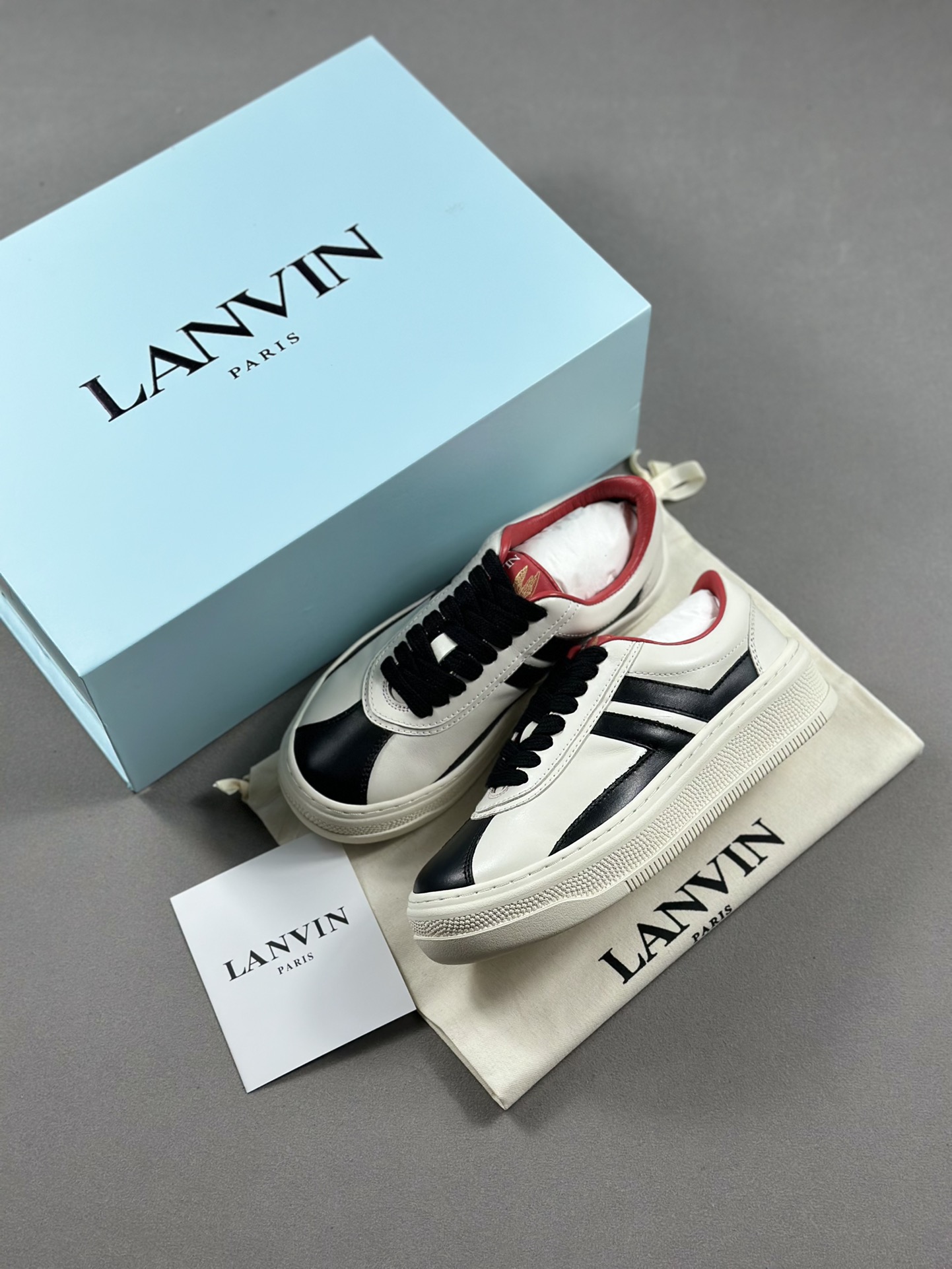 LANVIN LAB xFUTURE Cash运动鞋2024 春夏新品 LANVIN LAB合作邀请艺术家