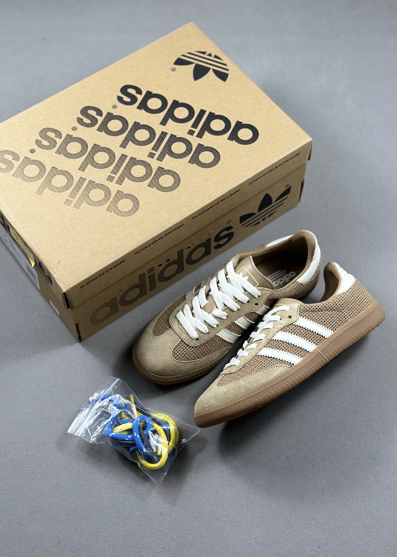 Adidas Samba OG 三叶草联名款