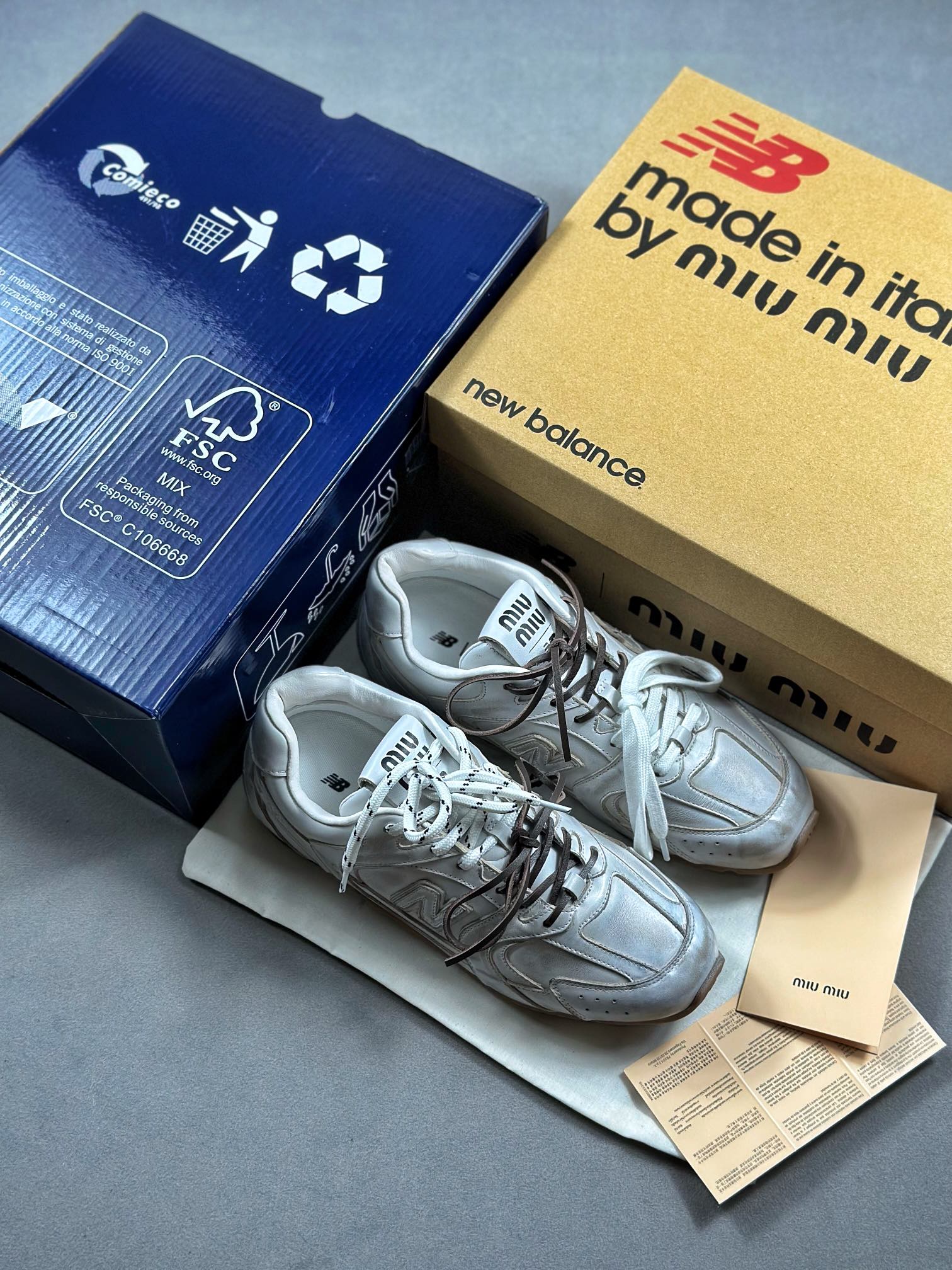 Miumiu x New Balance 24s联名款运动鞋