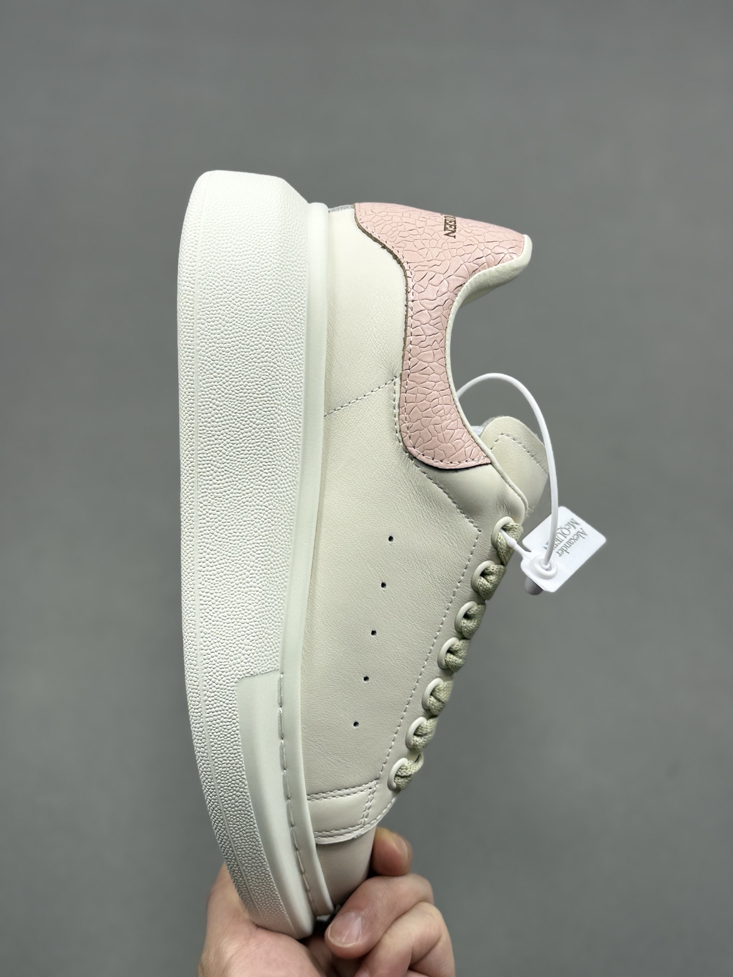 350 麦昆Alexander McQueen Oversized Sneakers 低帮时装厚底休闲运动小白板鞋