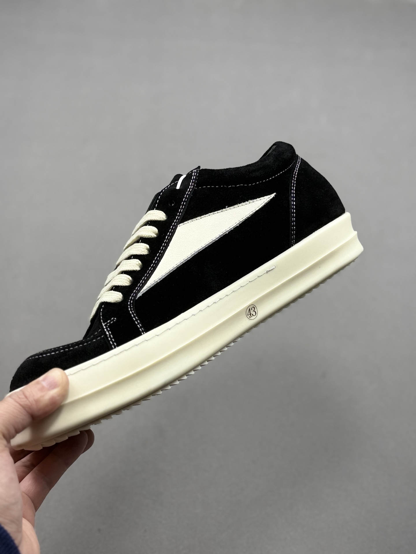 500 RO欧文斯Rickowens 主线 经典西瓜头款式“RO低帮黑白进口原料牛皮