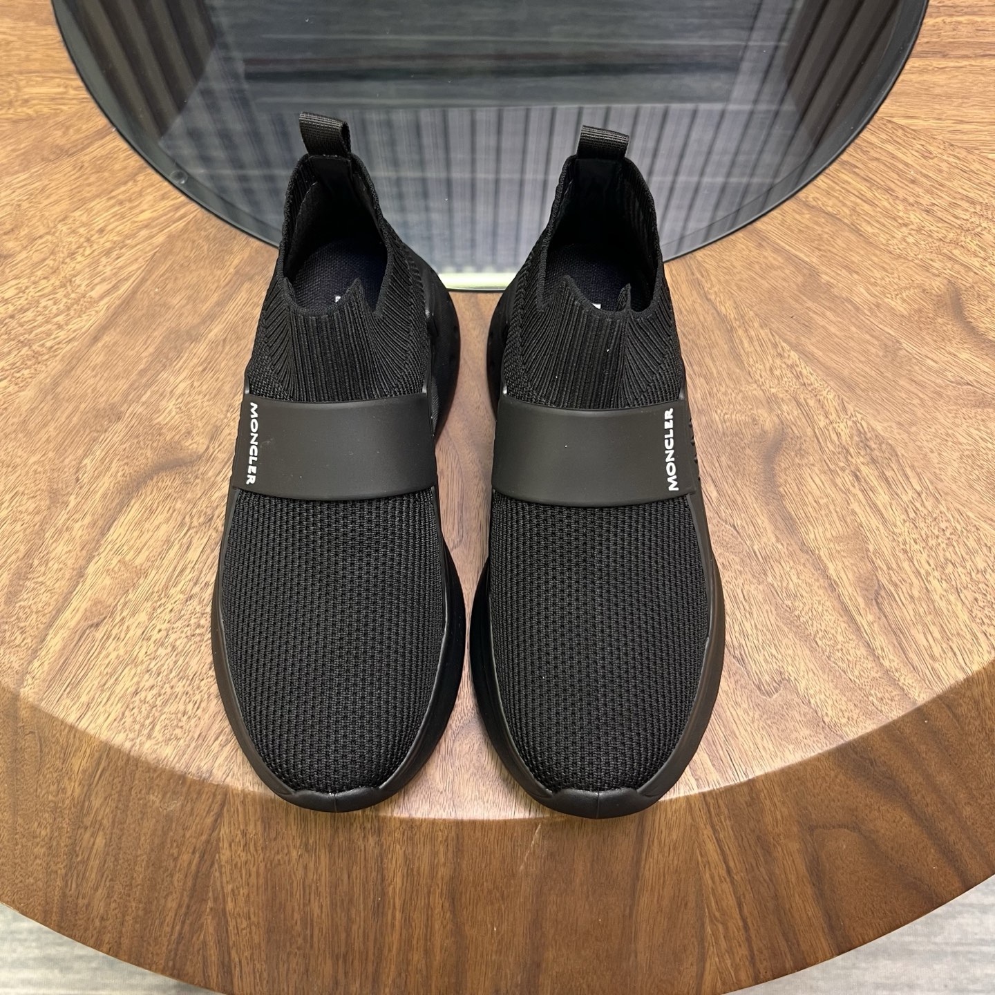 NO:357950,MONCLER's new flying moulding surface, ultra-light large sole, must-have codes for summer 39-44 (38.45 customized),19860909MONCLER新款飞织面 超轻大底 夏天必备码数39-44（38.45订做）,,Men's shoes