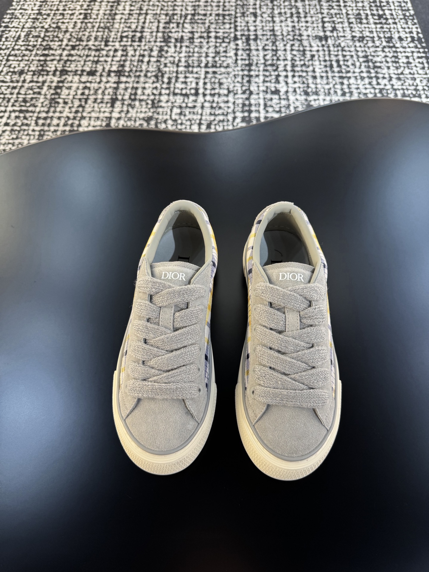 NO:665045,Dijia Dio*B33 series casual sports shoes and skateboard shoes. The original version is purchased, developed and manufactured. This B33 sports shoe is a new product in the autumn of 2025, code number 39-44 (customized at 38.45.46),, dior, dior, sneakers19860909迪家 Dio*B33系列休闲运动鞋 滑板鞋.原版购入开发 做货 这款 B33 运动鞋是二零二五秋季新品码数39-44（38.45.46定做）,,dior,dior,sneakers,Men's shoes