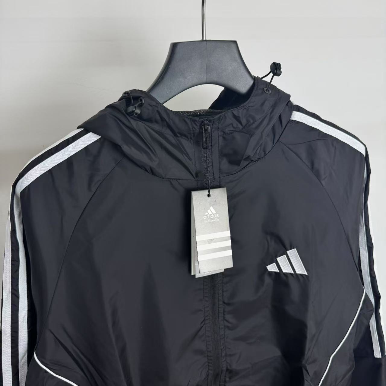 Adidas BAS Series Classic Embroidered Three-Stripe Lightweight Windbreaker Jacket 4 i1740036342430 9125 0 2