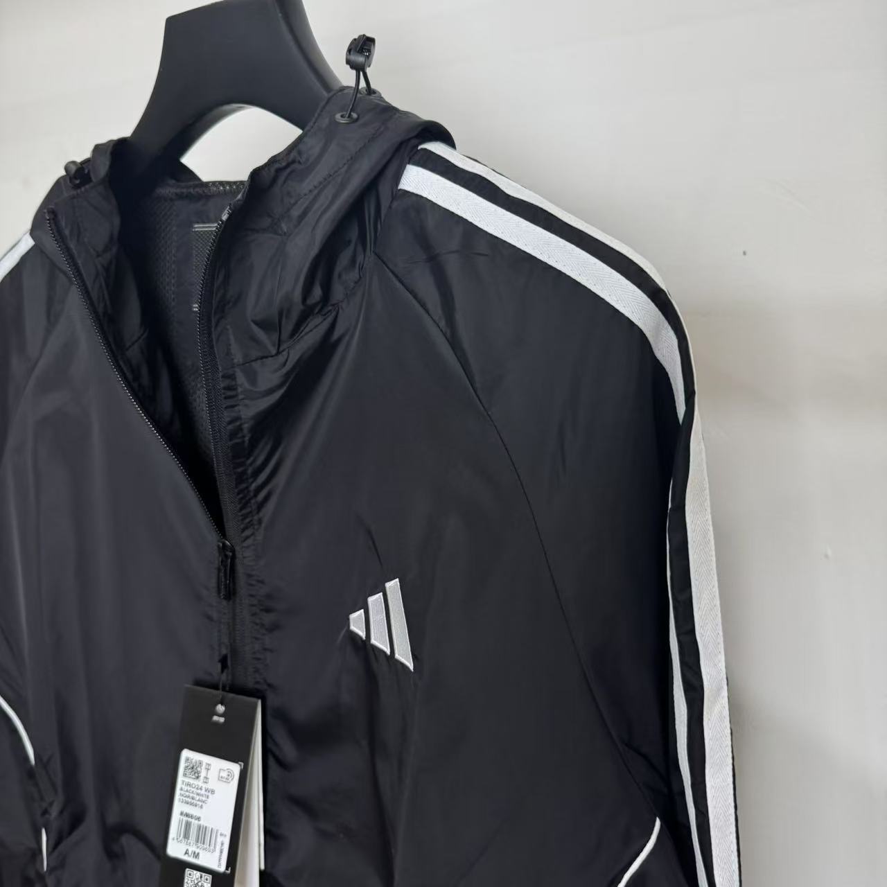 Adidas BAS Series Classic Embroidered Three-Stripe Lightweight Windbreaker Jacket 7 i1740036342431 5609 0 5
