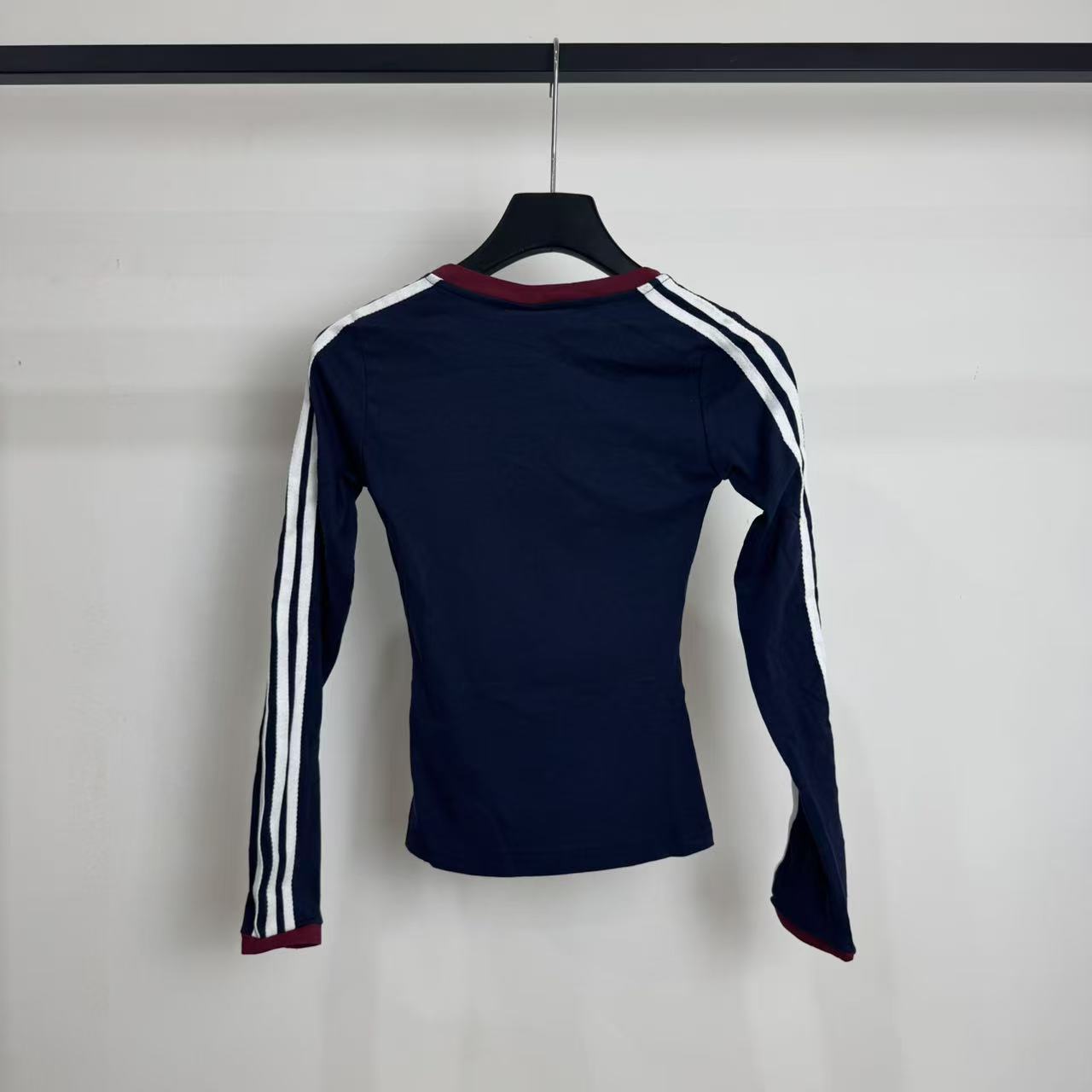 Adidas Summer T-shirt: Heavy Embroidery, Pure Cotton, Blue Color, Inspiring Brand Values - 图片 2