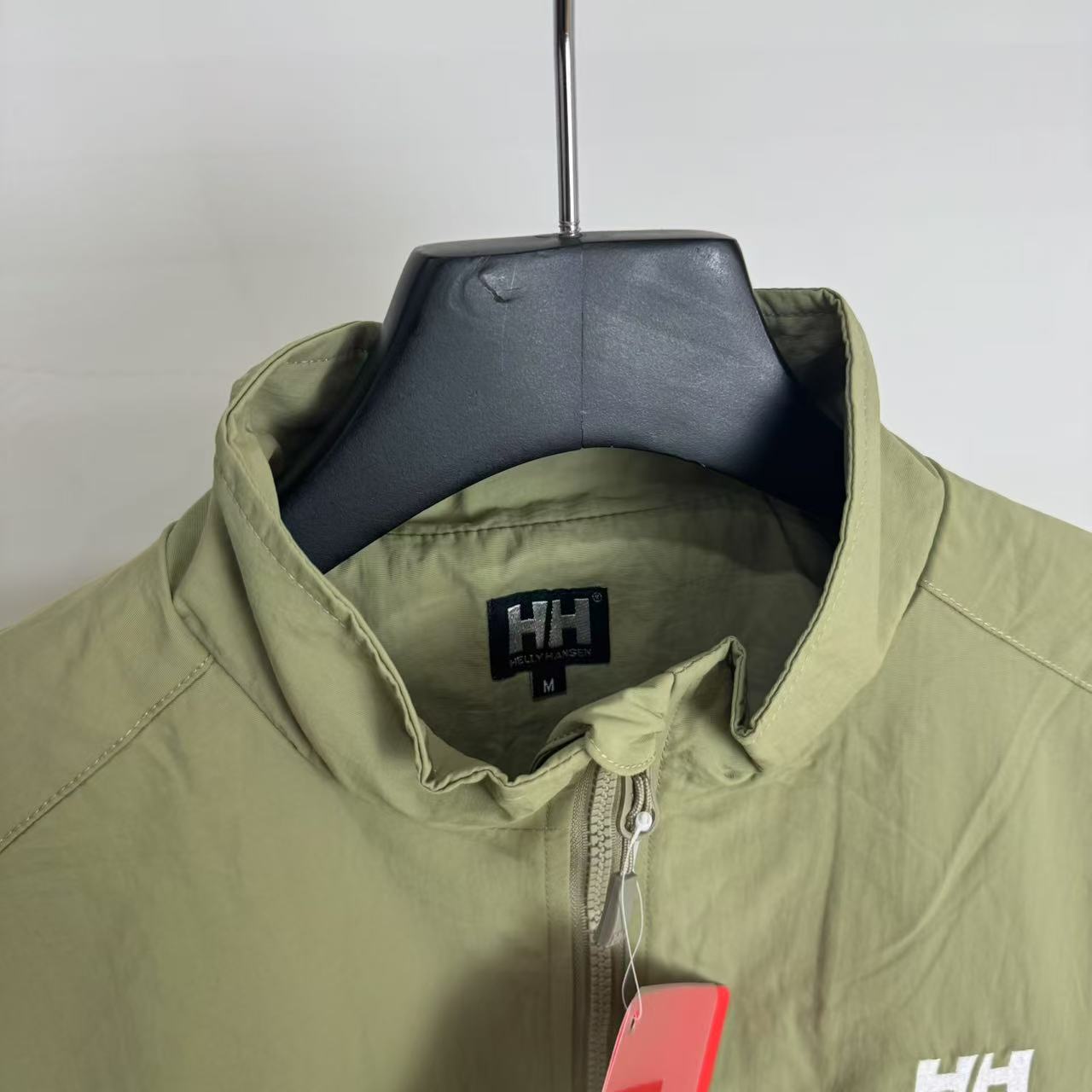 Helly Hansen Embroidered Stand Collar Jacket, Windproof & Stylish 4 i1740039614665 4422 0 2