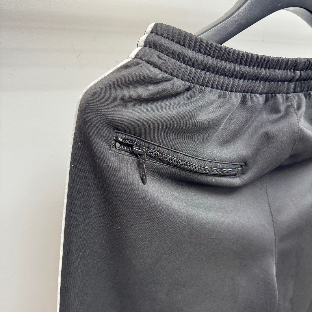 NEEDLES Brand Overview: Retro Style, Japanese Embroidery, Custom Bags, Various Colors & Sizes - 图片 7