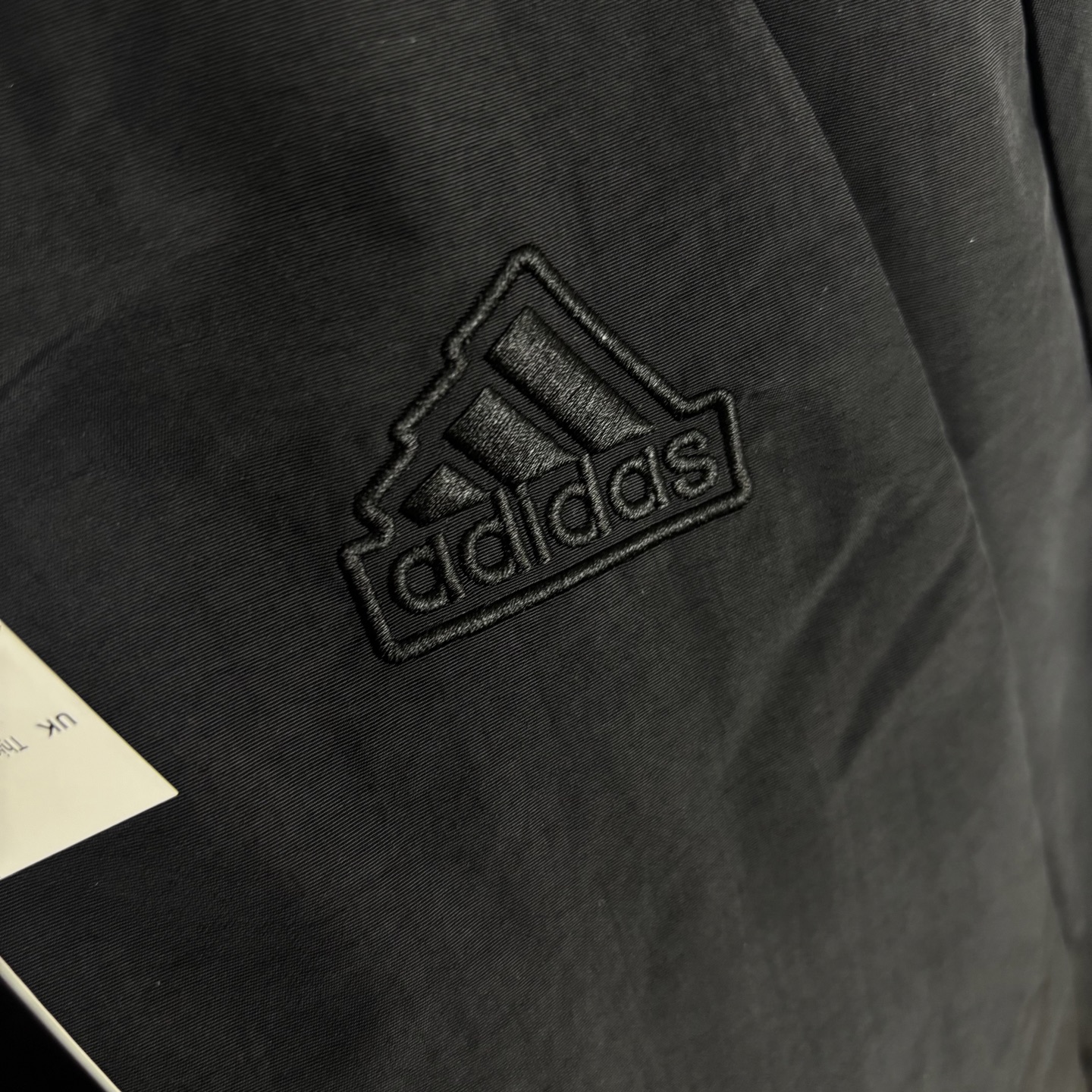 Adidas Men's Lightweight Windbreaker Jacket with Signature Three-Stripe Design 4 i1740840985274 1213 0 2