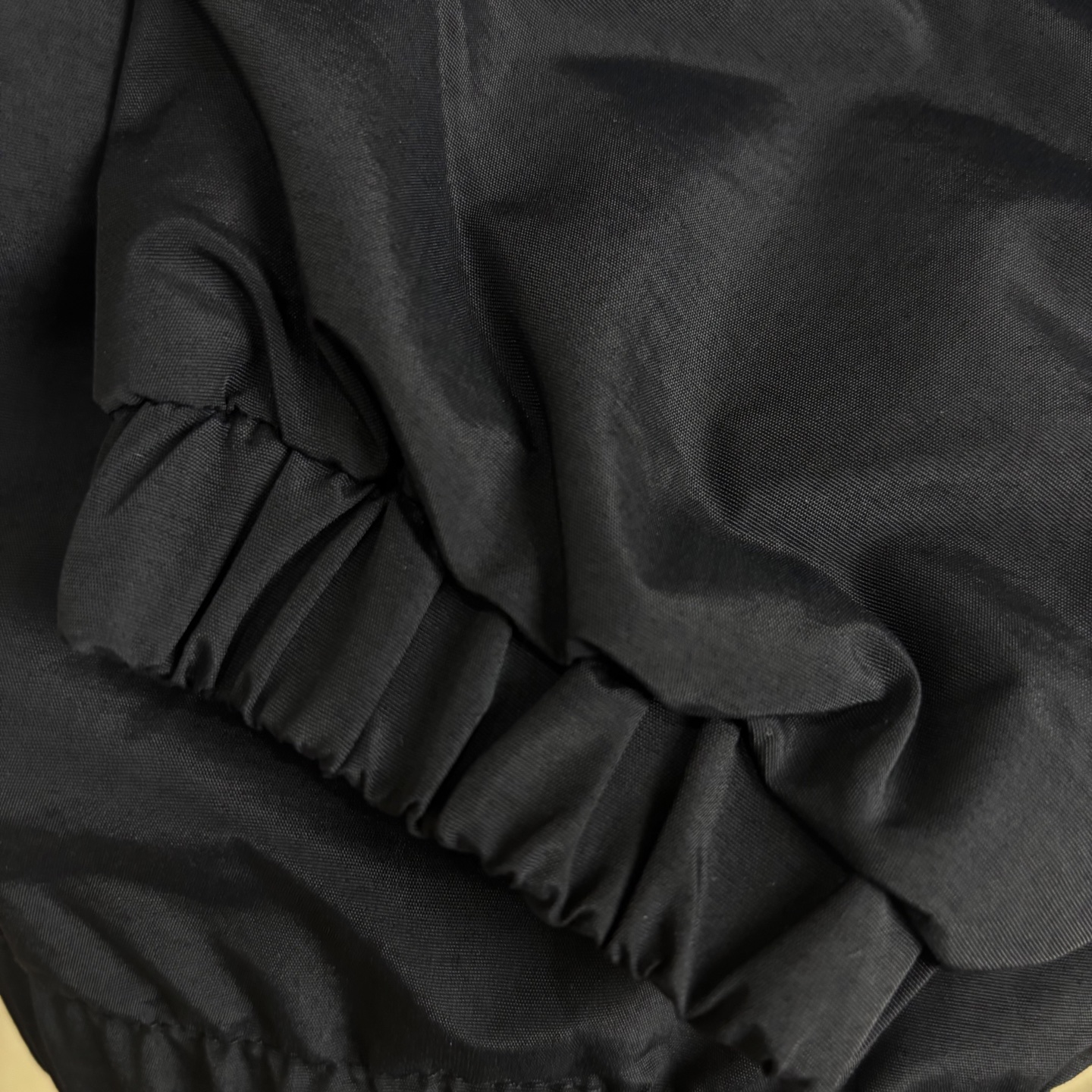 Adidas Men's Lightweight Windbreaker Jacket with Signature Three-Stripe Design 8 i1740840986787 7747 0 5