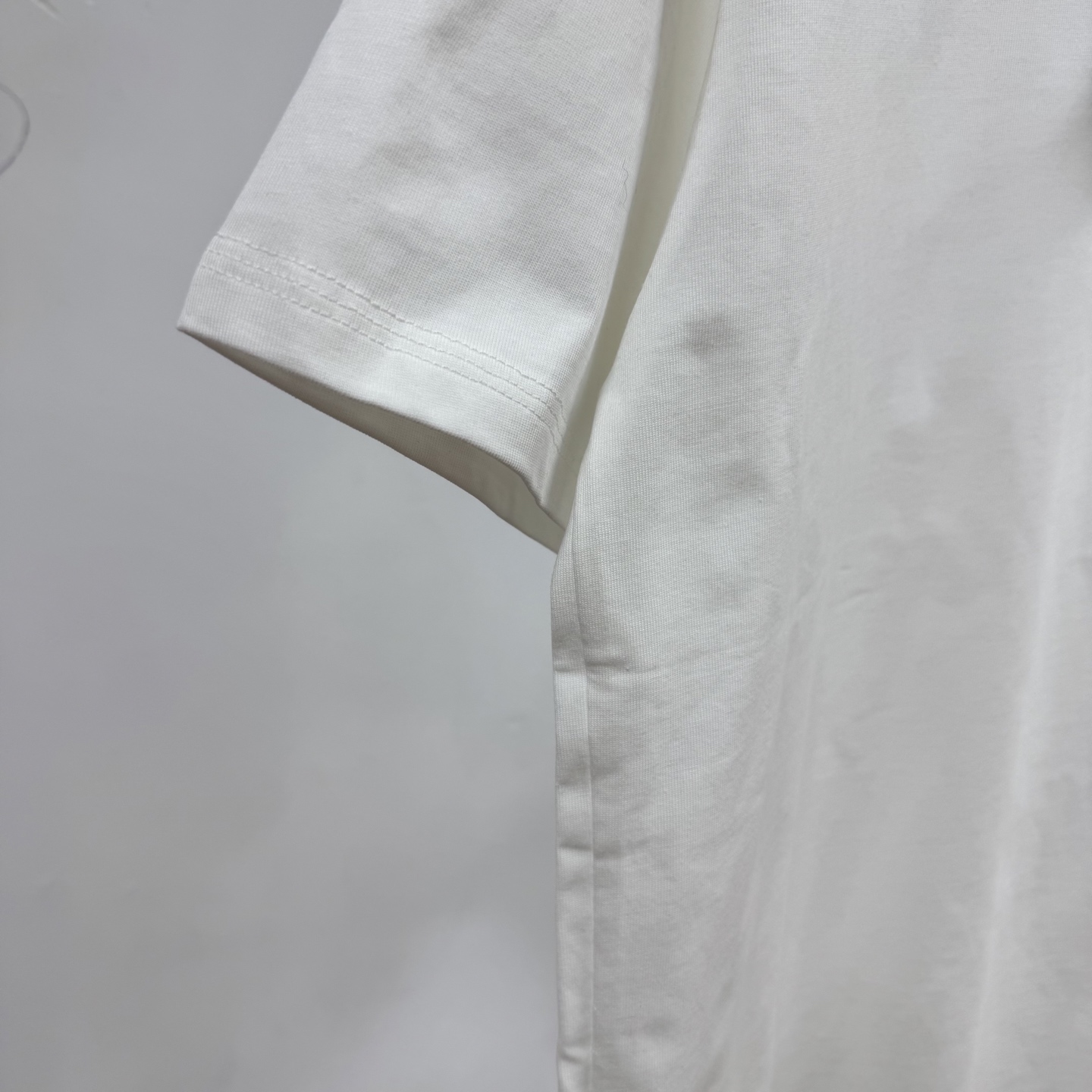 Adidas Clothing Overview: Quality, Comfort, and Style in Various Sizes and Colors - 图片 8