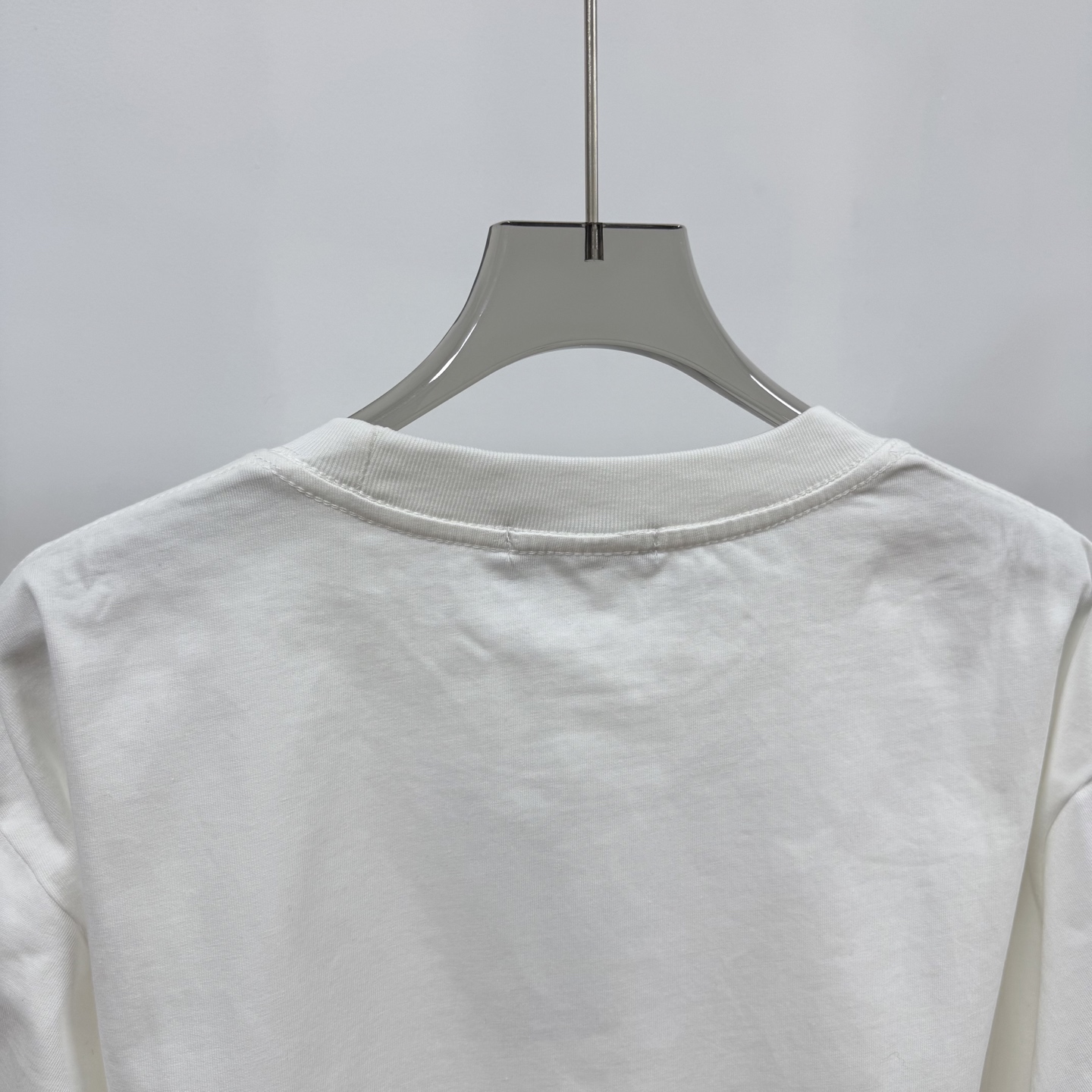 Adidas Clothing Overview: Quality, Comfort, and Style in Various Sizes and Colors - 图片 7