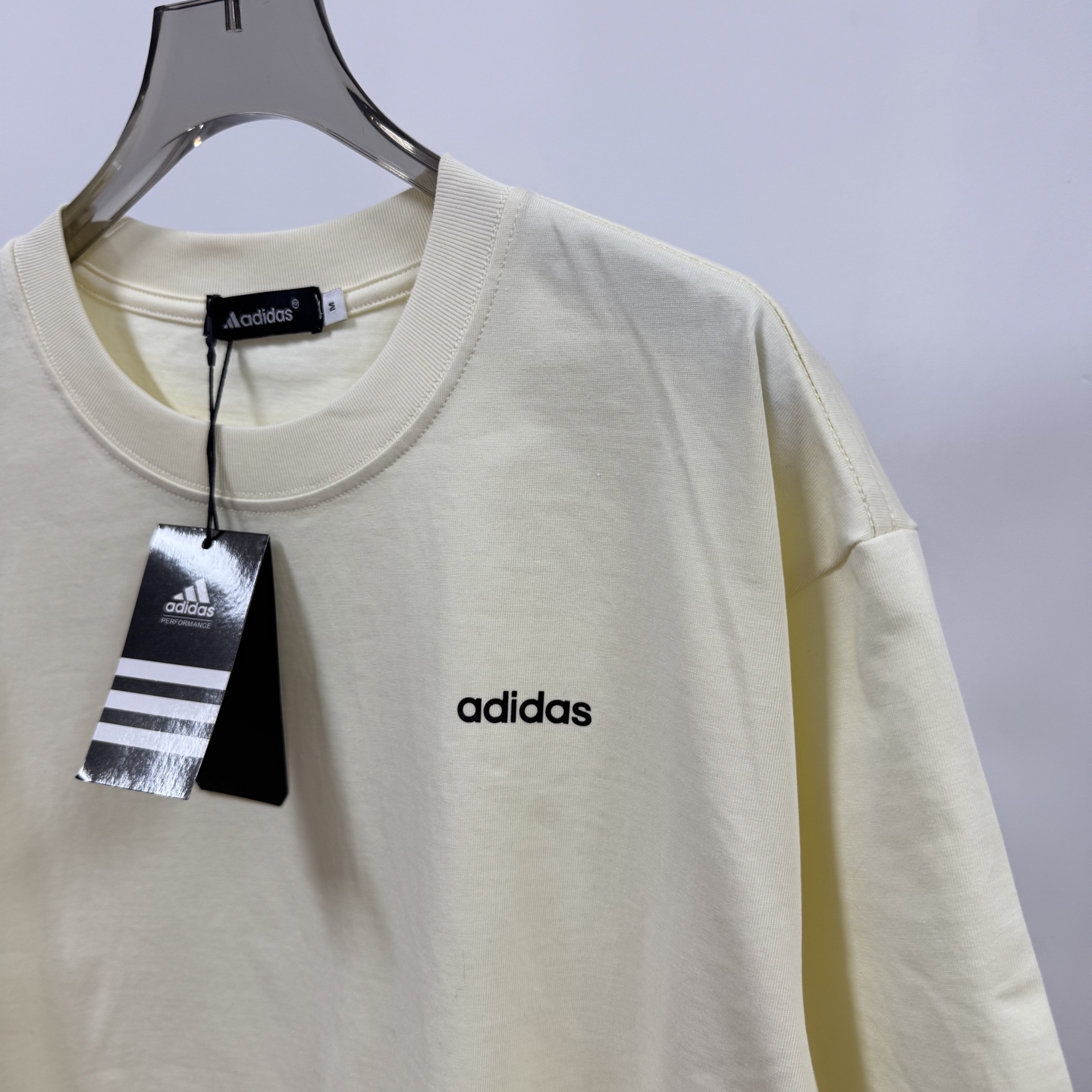Adidas High-Quality Clothing Overview: Sizes, Materials, and Brand Values - 图片 5