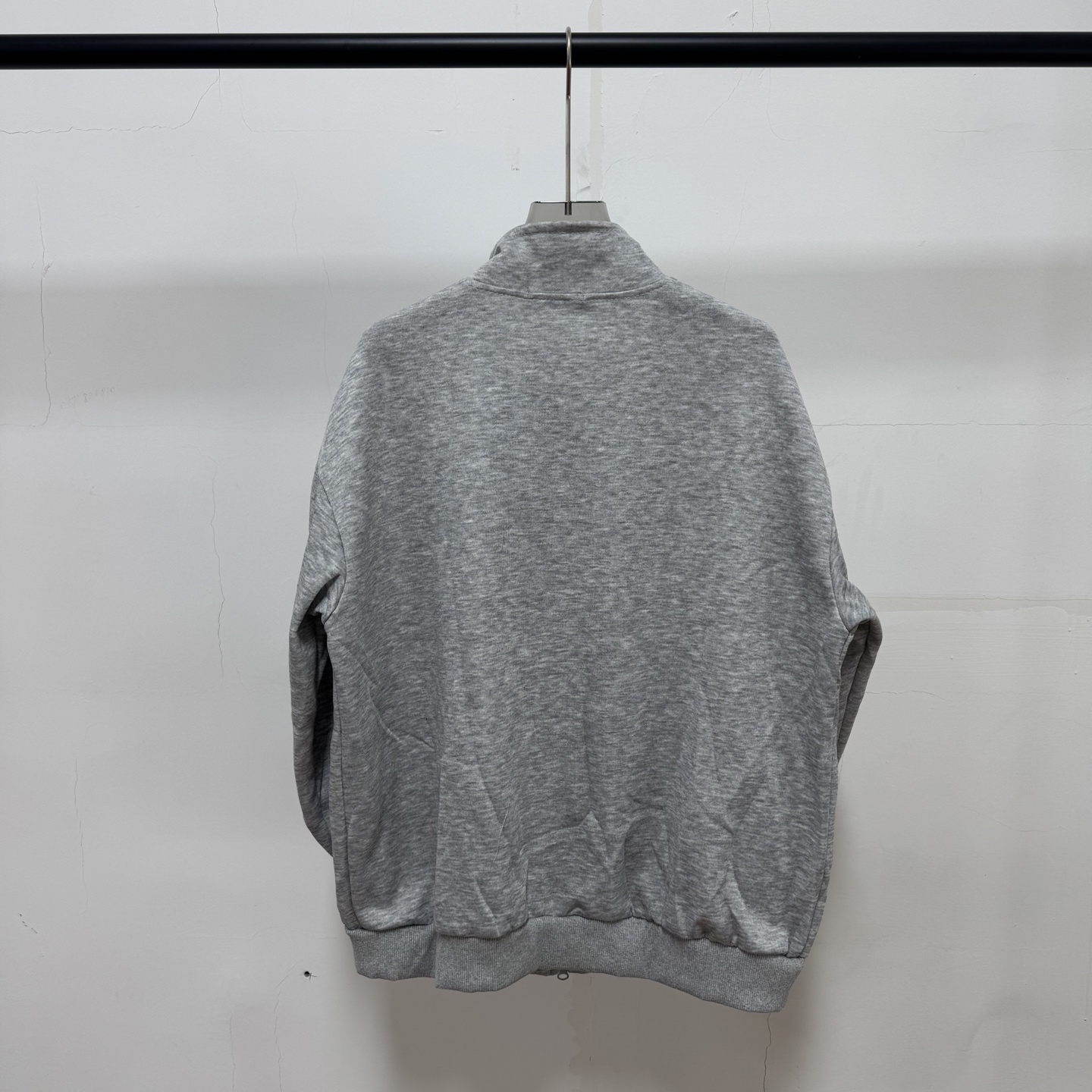 Adidas Clothing Collection Overview: Affordable Prices, Classic Styles, Quality Details, Brand Values. - 图片 2