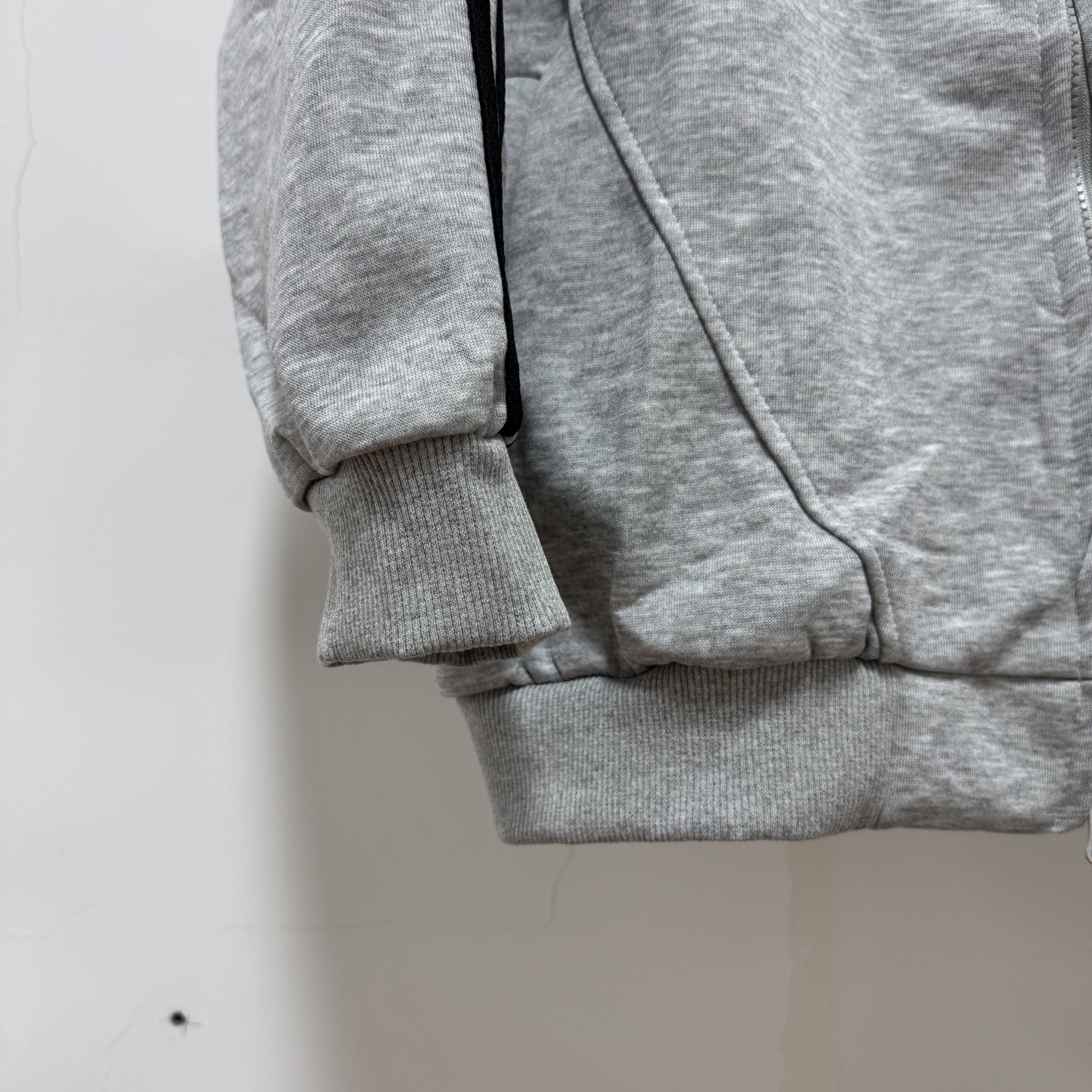 Adidas Clothing Collection Overview: Affordable Prices, Classic Styles, Quality Details, Brand Values. - 图片 9