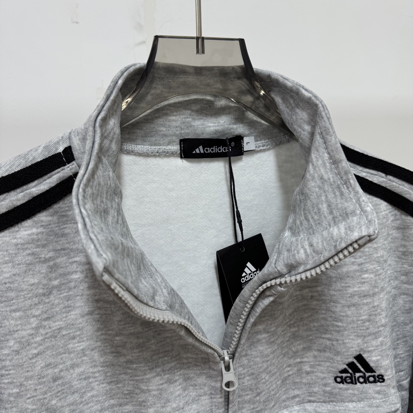 Adidas Clothing Collection Overview: Affordable Prices, Classic Styles, Quality Details, Brand Values. - 图片 6