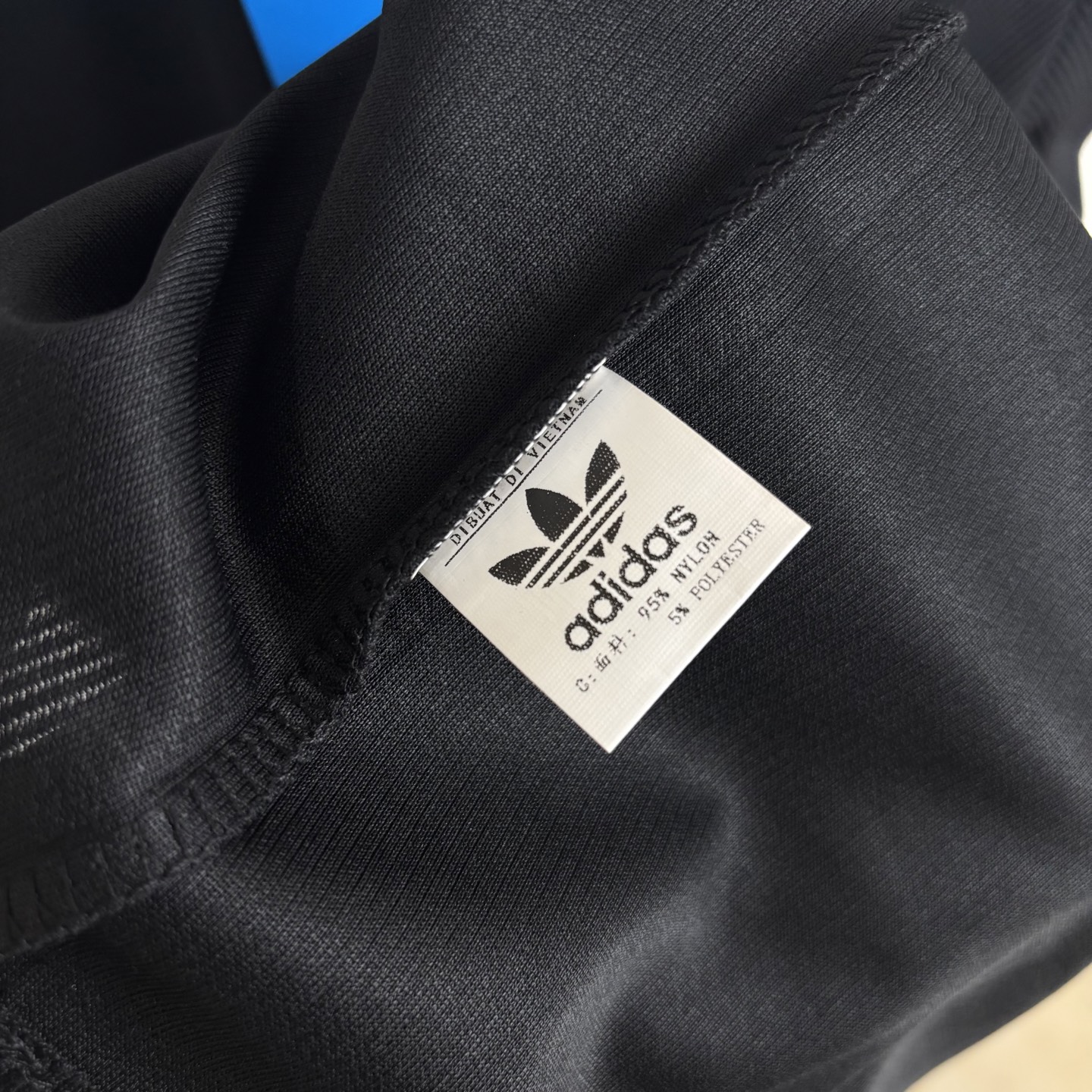 Adidas Classic Embroidered Shirts: Comfortable, Stylish, and Authentic Summer Wear - 图片 8