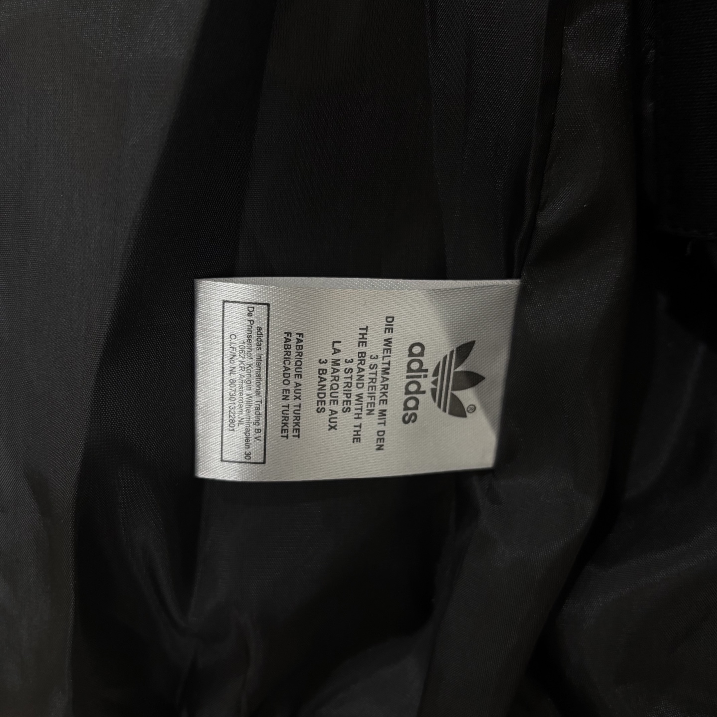 Adidas Apparel Overview: Quality Cotton, Zipper Designs, Core Values, Greater China Principles - 图片 9