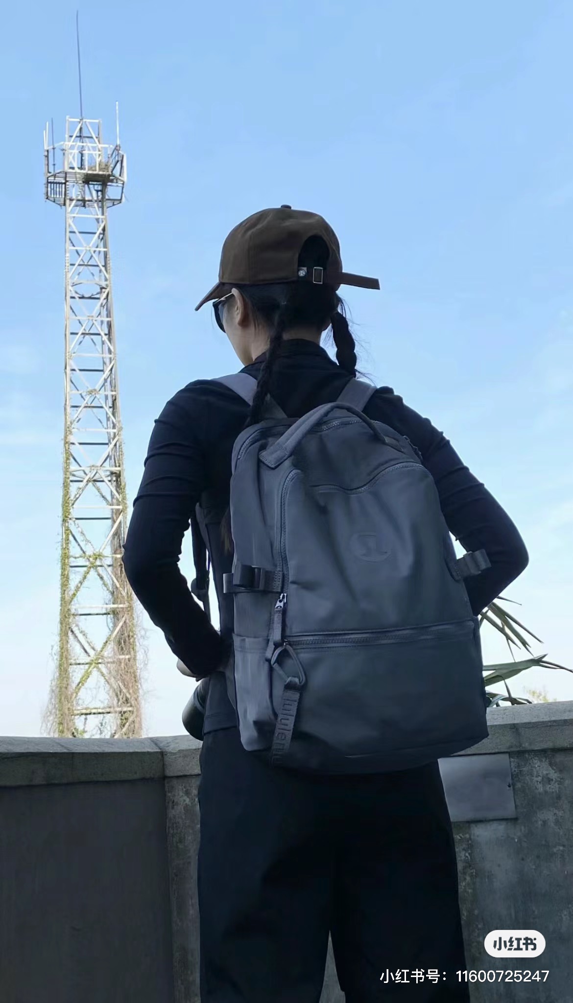 非常互联网码农的backpack 里三成外两层 分的干干净净 避免一个层乱七八糟乱塞 容量巨大 6