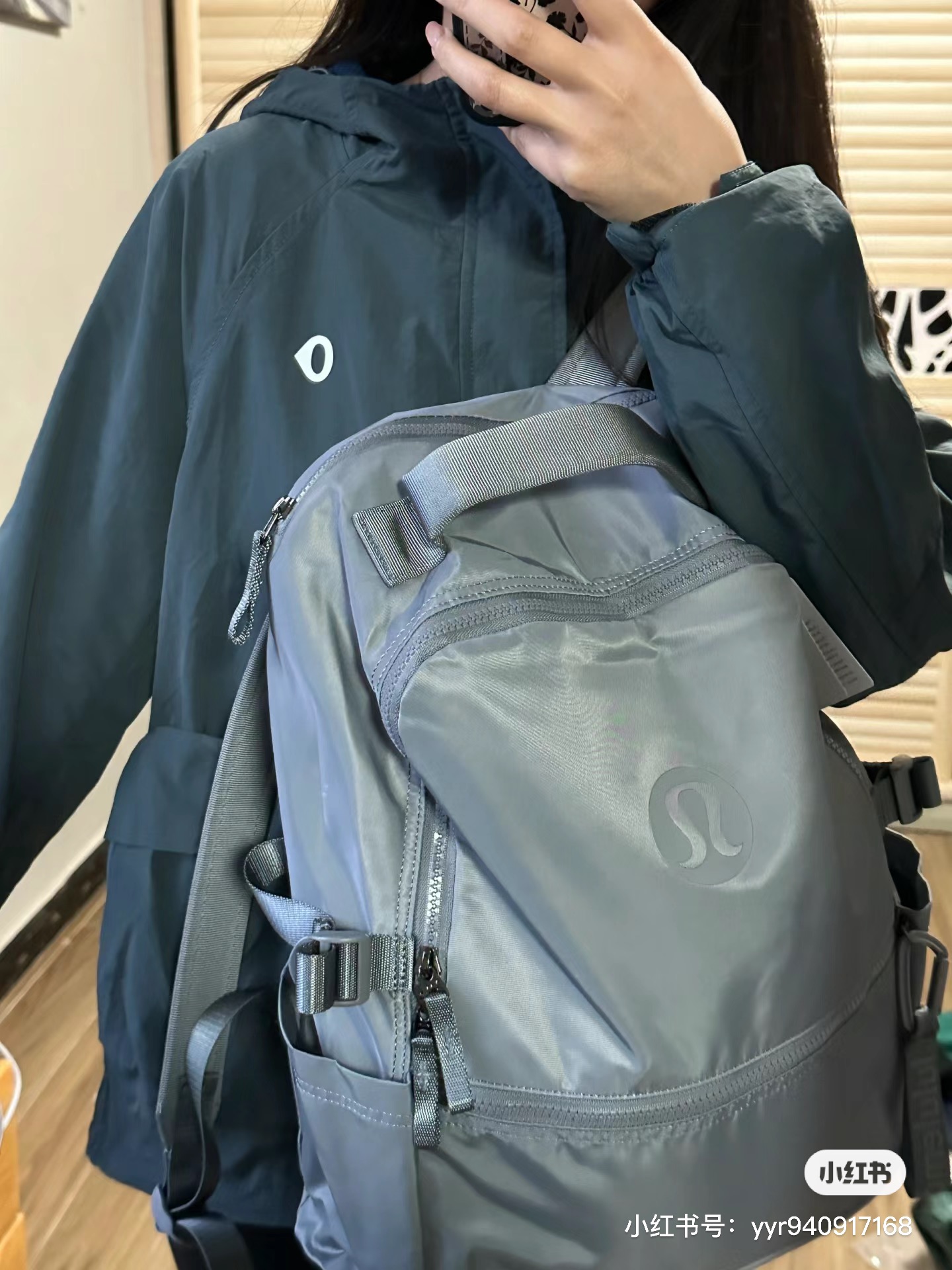 非常互联网码农的backpack 里三成外两层 分的干干净净 避免一个层乱七八糟乱塞 容量巨大 3