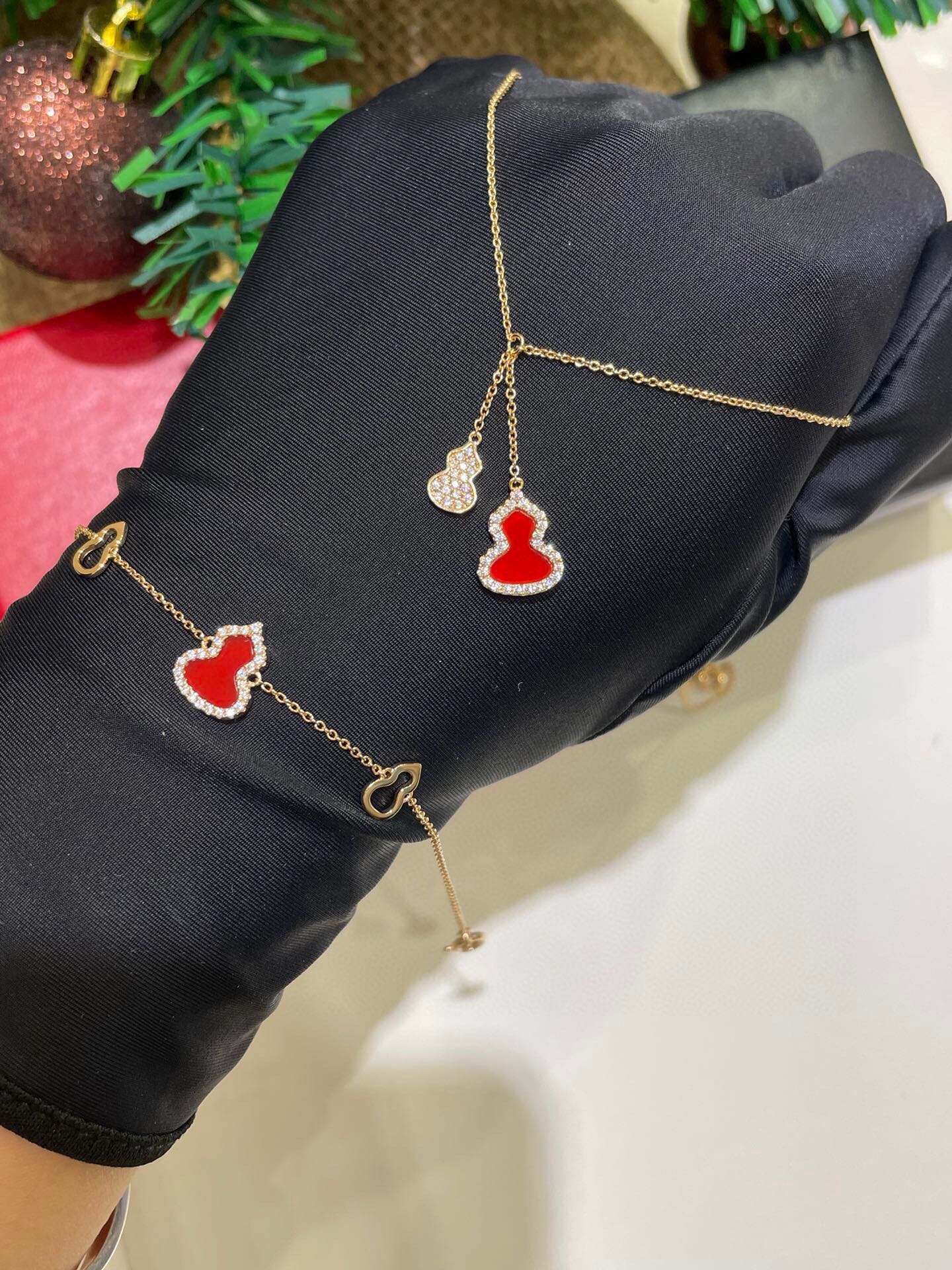 Louis Vuitton Haute Couture Haute Couture Fine Jewelry Necklace Bracelet 4