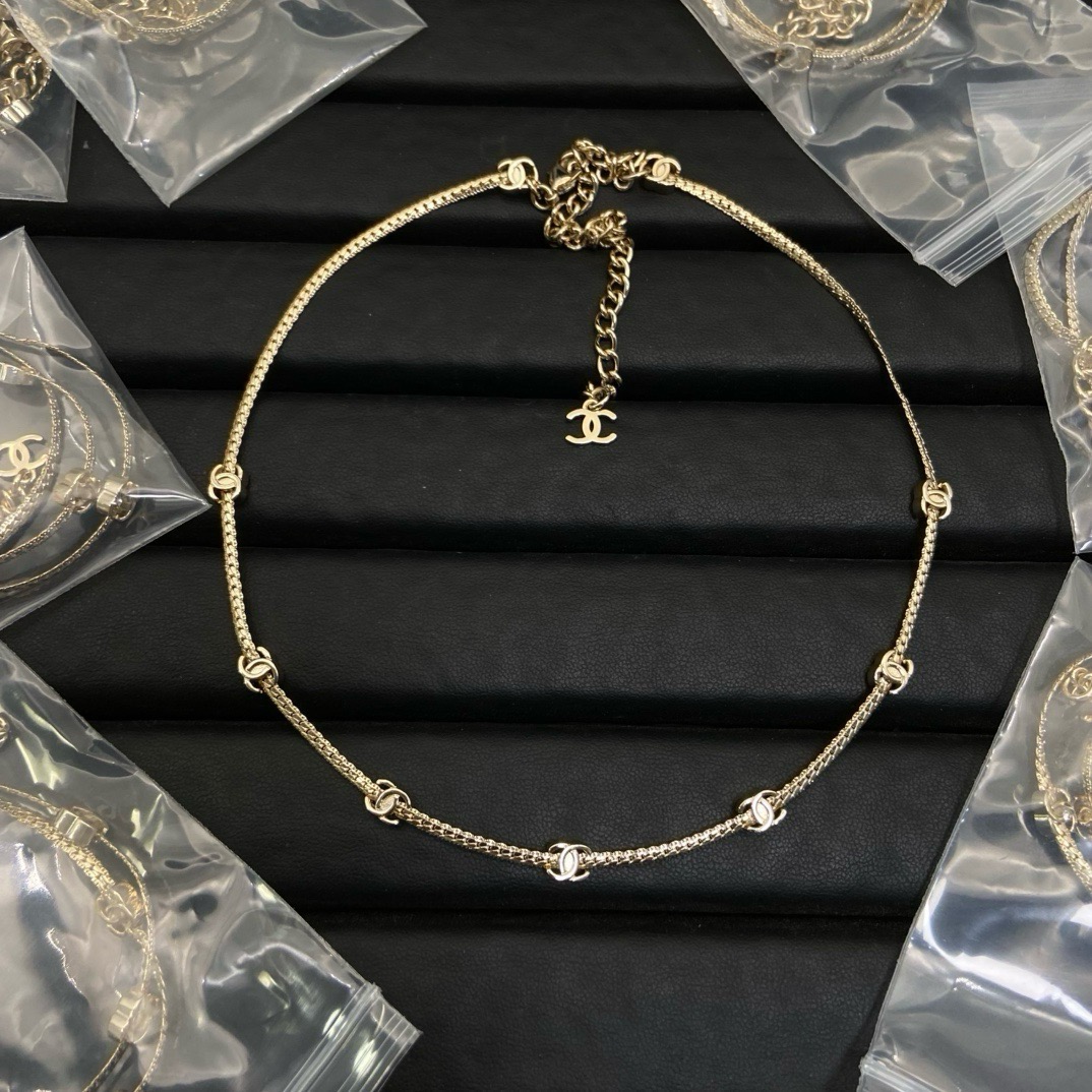 Chanel 香奶奶24b 7花双C蛇骨项链到货