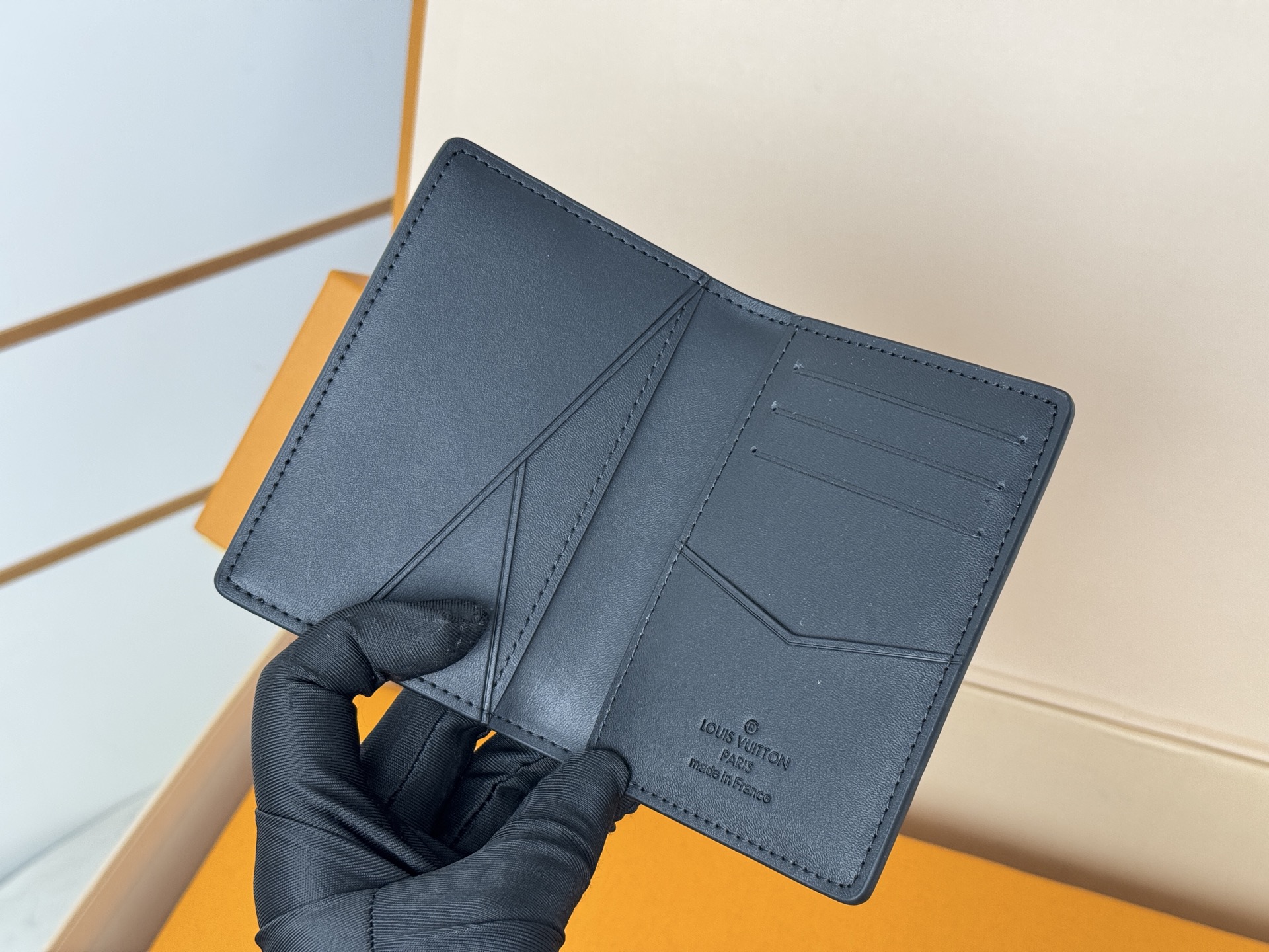 Louis Vuitton M83130卡包/83126