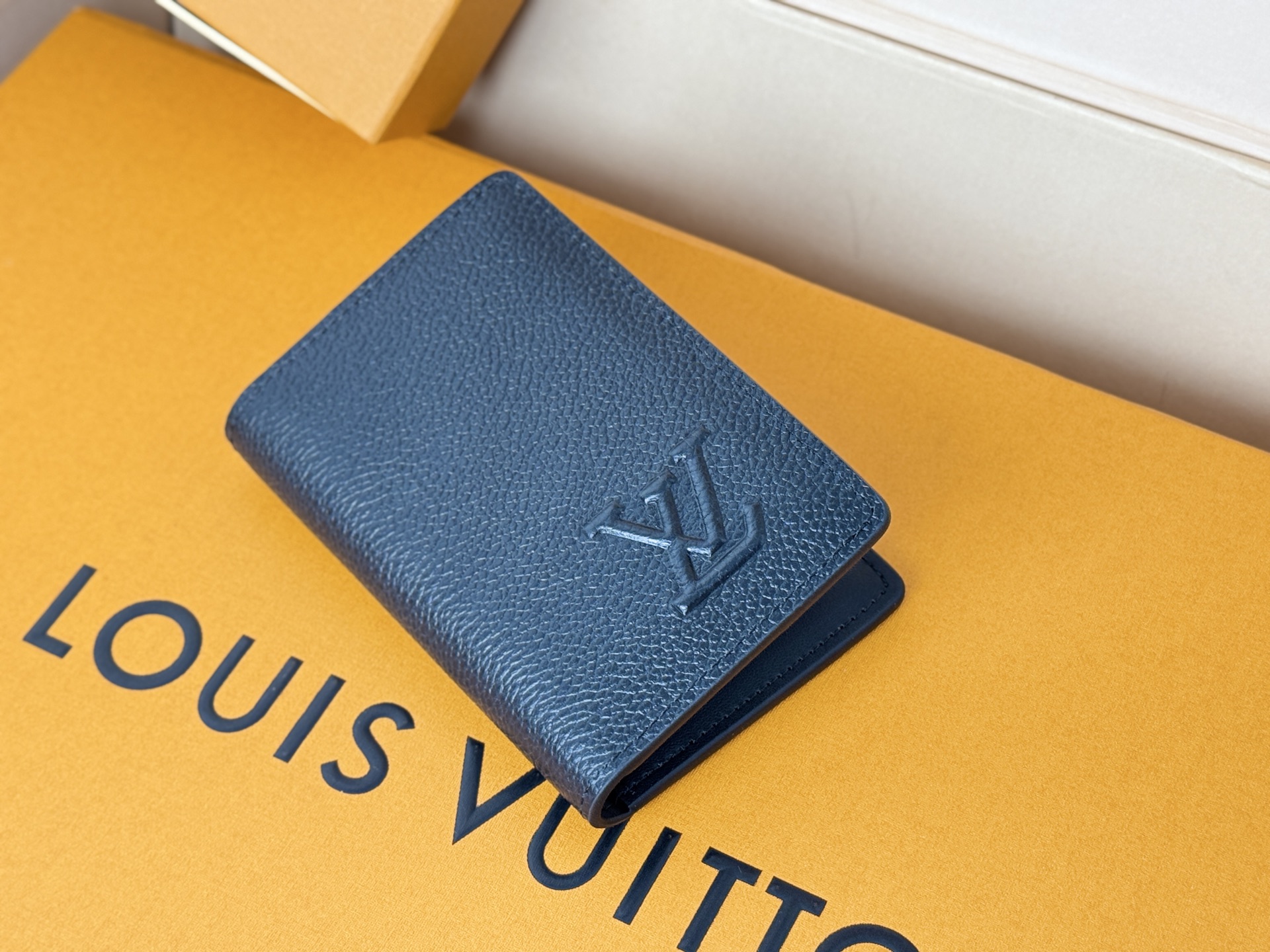 Louis Vuitton M83130卡包/83126