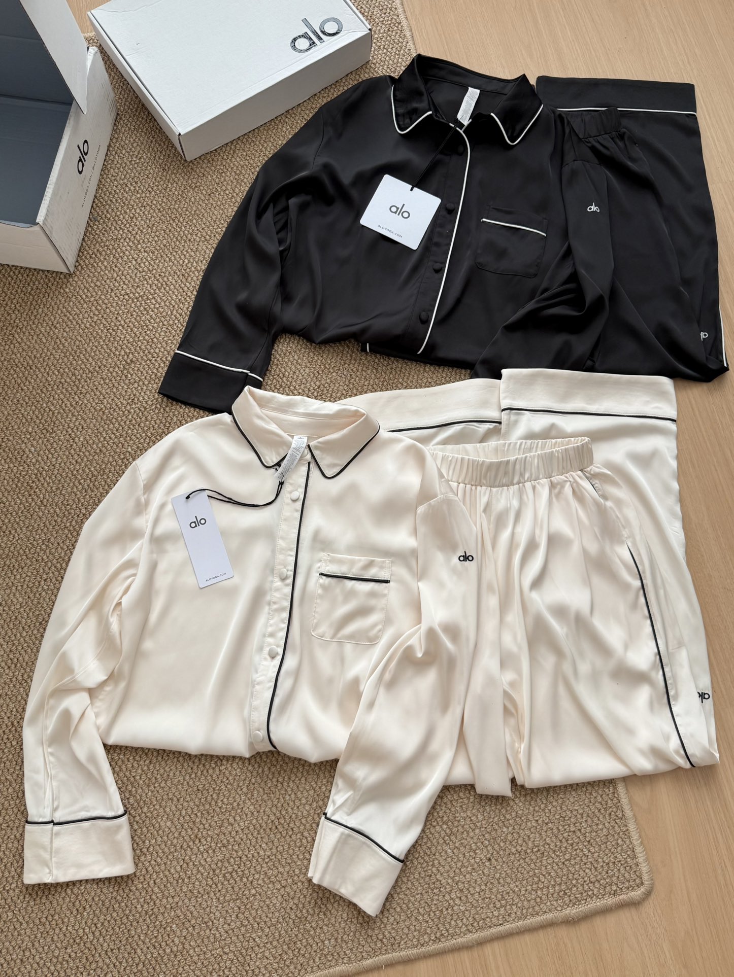 P667 Silk Pyjamas: Comfortable and Cute One-Size-Fits-All Dress with Black and White Design - 图片 8