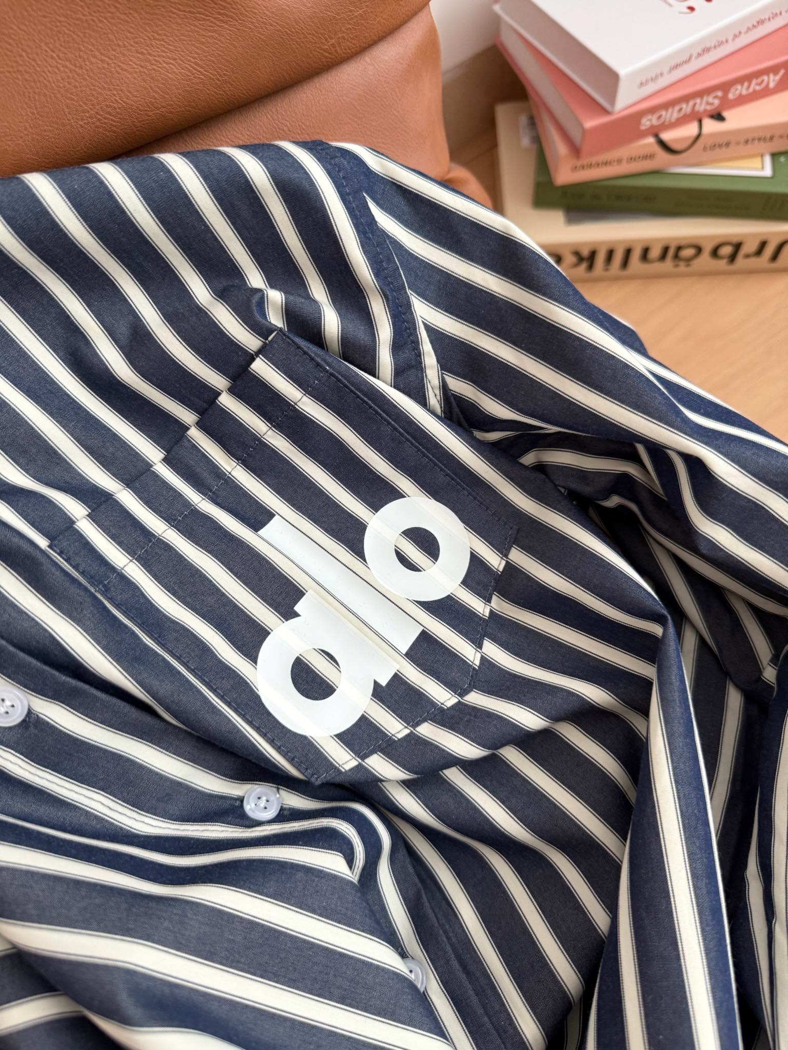 “Versatile Female Suit P483 with Classic Blue-and-White Stripes and Comfortable Fabric” - 图片 9