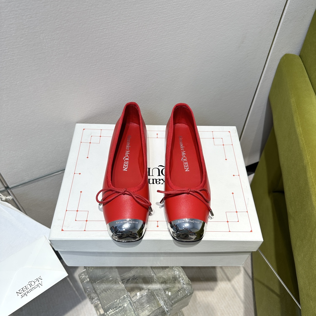 Luxury Ballet Shoes by Alexander McQueen: Classic Design with Premium Materials