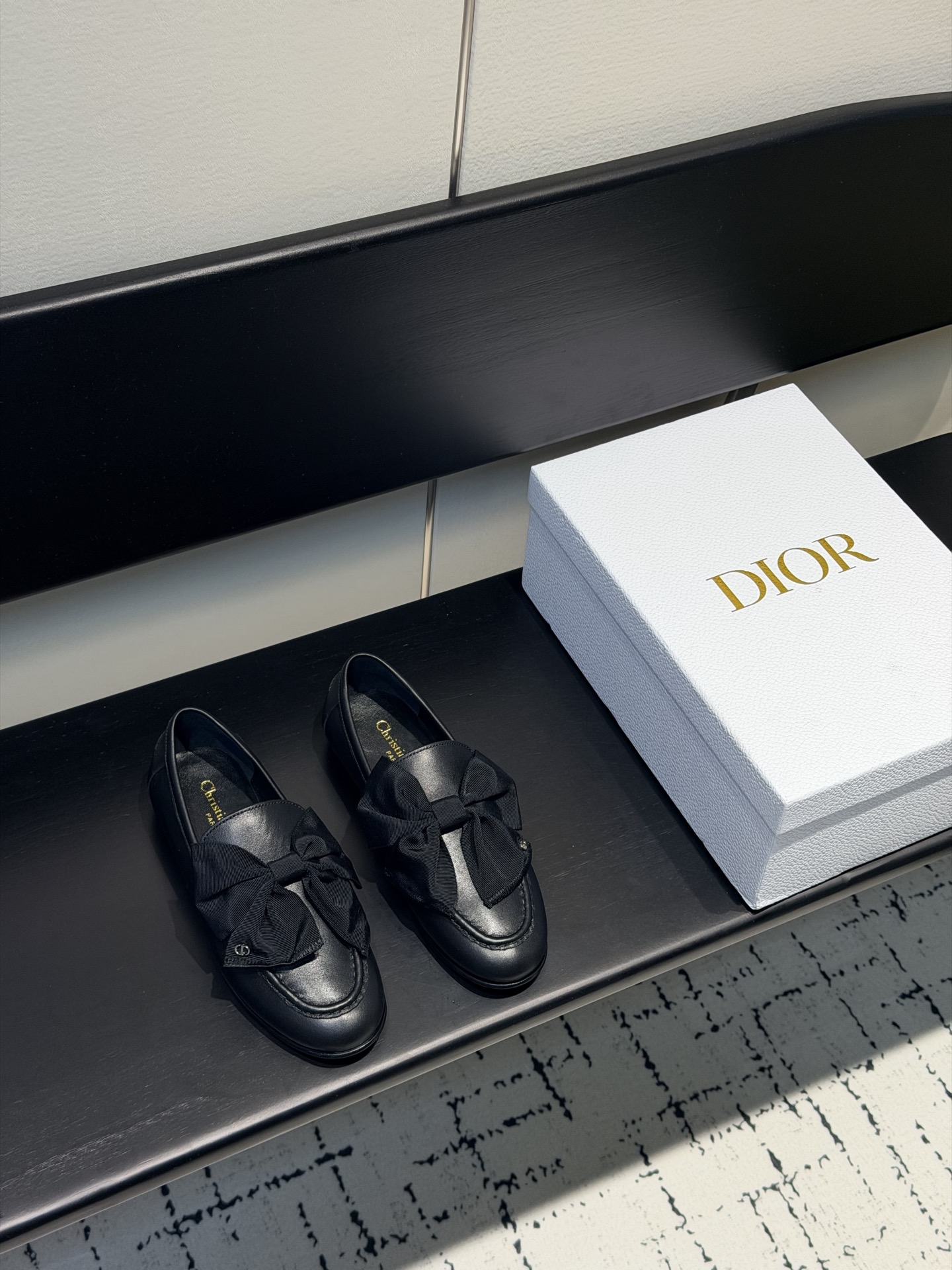 NO:693422,2026Dior Dior autumn and winter new products fashion and trend coexist. Imported cowhide original version customized one to one. Women 35-41 Fabric imported cowhide Sheepskin lining Outsole Genuine leather outsole, single shoes, dior, dior, cowhide, sheepskin, Leather soles198609092026Dior迪奥秋冬新品时尚与潮流并存.进口牛皮原版一比一订制.女35-41 面料进口牛皮 内里羊皮里 大底真皮大底,单鞋,dior,dior,cowhide,sheepskin,Leather soles,Women's Shoes