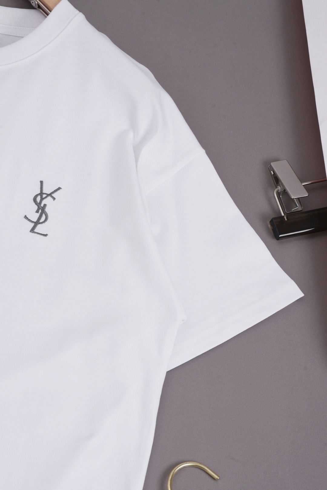 Classic Logo Short-Sleeved T-Shirts in Exclusive Cotton Fabric – YSL 25SS Collection - 图片 5