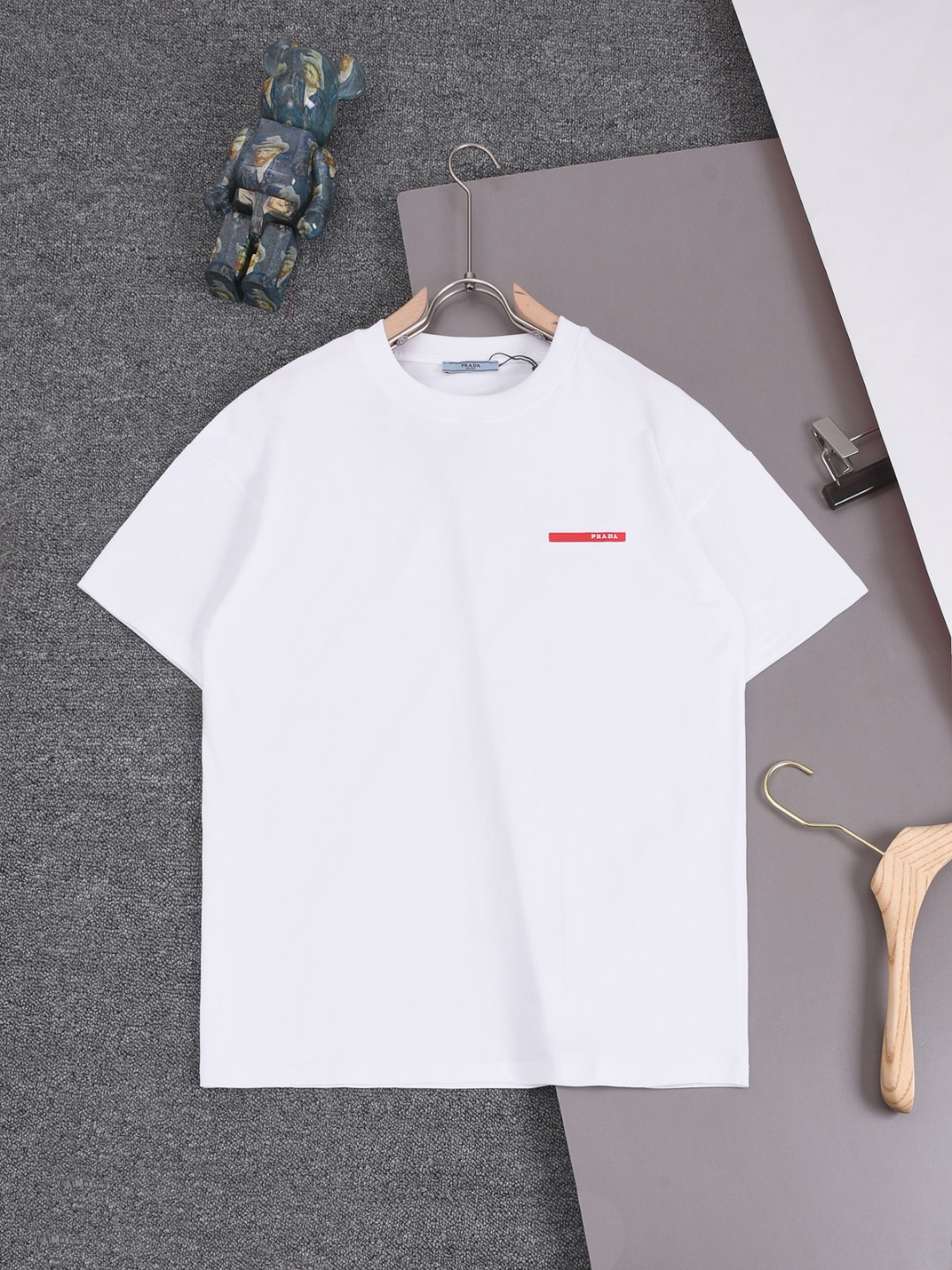 PRADA 25SS Letras pequeñas clásicas de Prada, tiras largas de impresión offset tridimensional, bordado de letras con im…