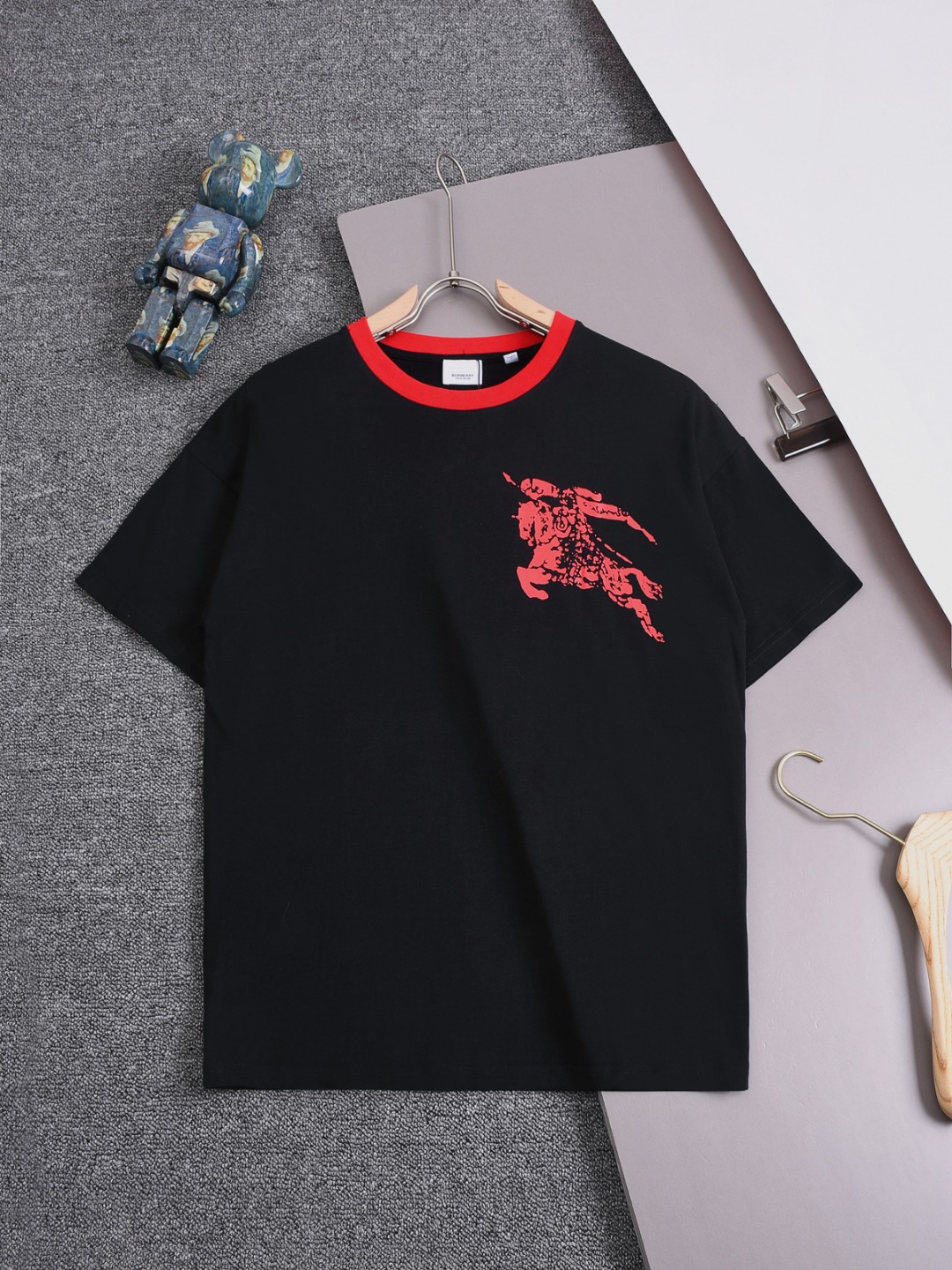 BURBERRY 25SS Burberry último modelo, caballo de guerra de impresión directa, camiseta de cuello redondo de manga corta…