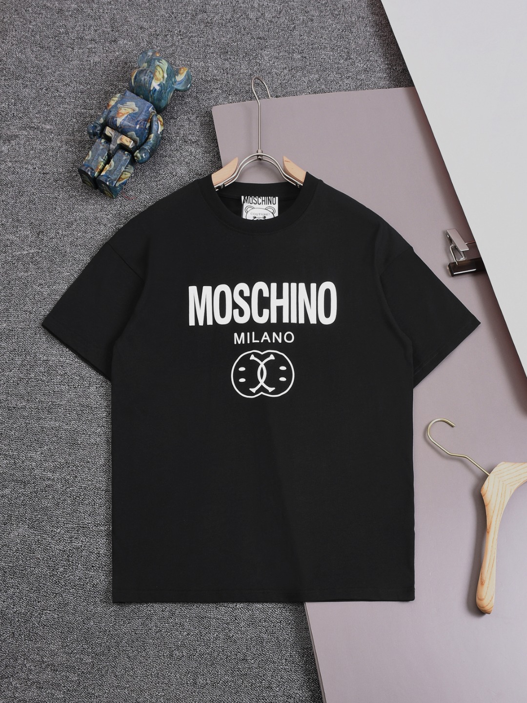 Classic Cj Moschino Men’s T-shirts: Comfortable, Durable, and Stylish in Exclusive Cotton.