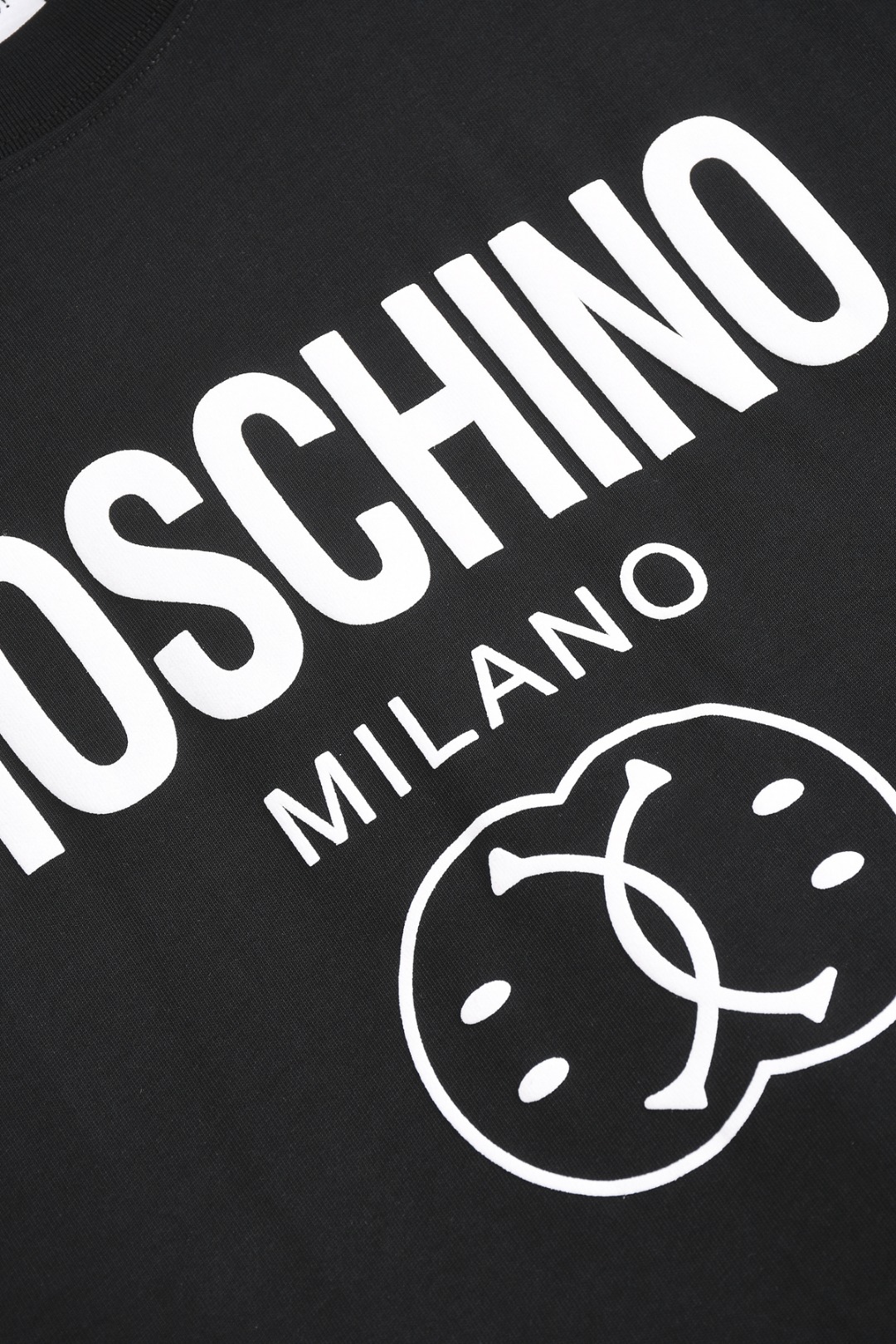 Classic Cj Moschino Men’s T-shirts: Comfortable, Durable, and Stylish in Exclusive Cotton. - 图片 3