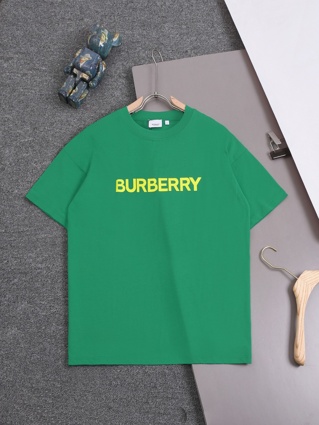 BURBERRY 25SS Burberry clásico, estampado de letras de logo, camiseta de cuello redondo de manga corta con estampado, s…