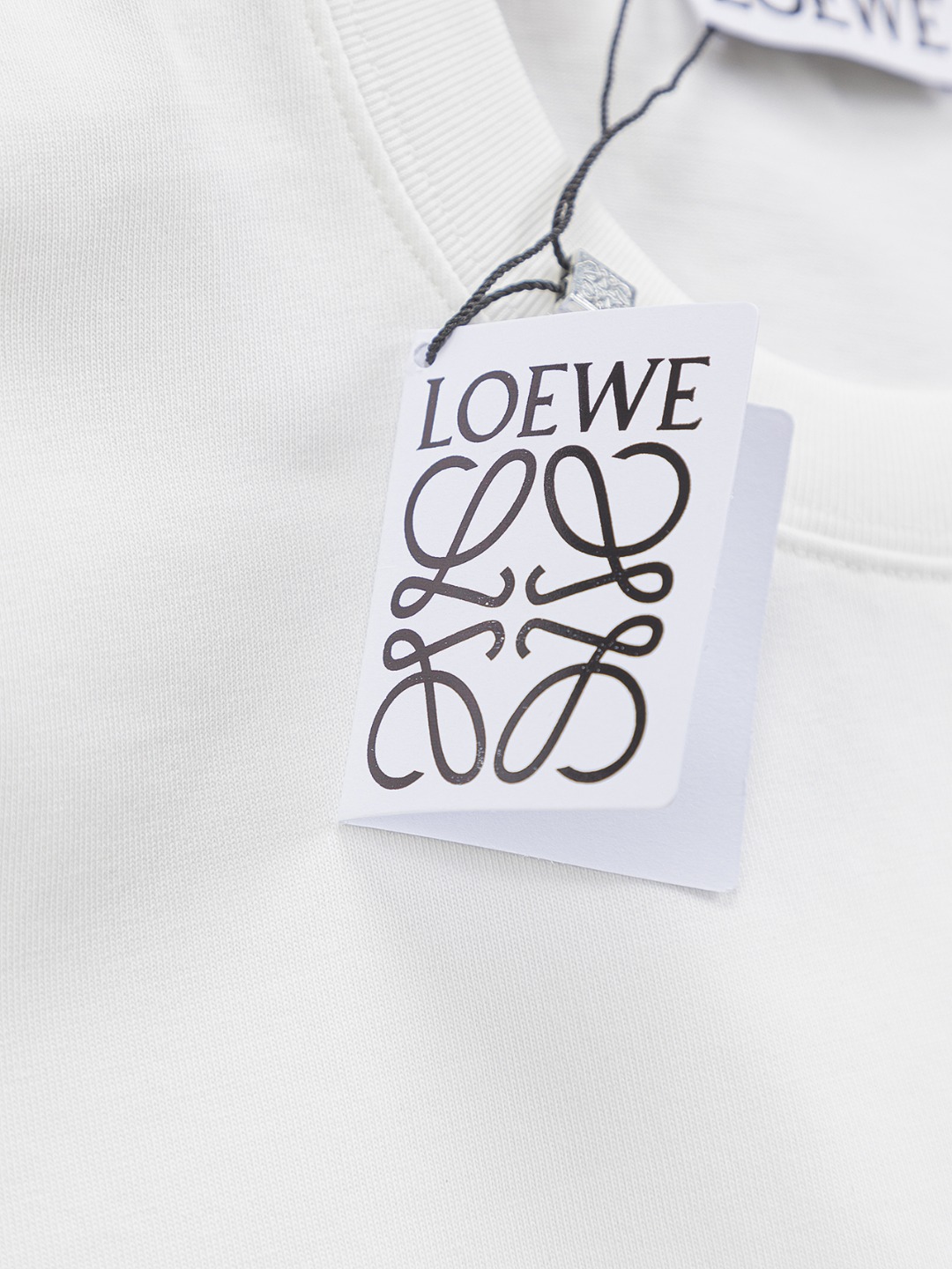 Loewe x On Co-operation Series Personal Headset: High-Level Version with Top Quality Design - 图片 9