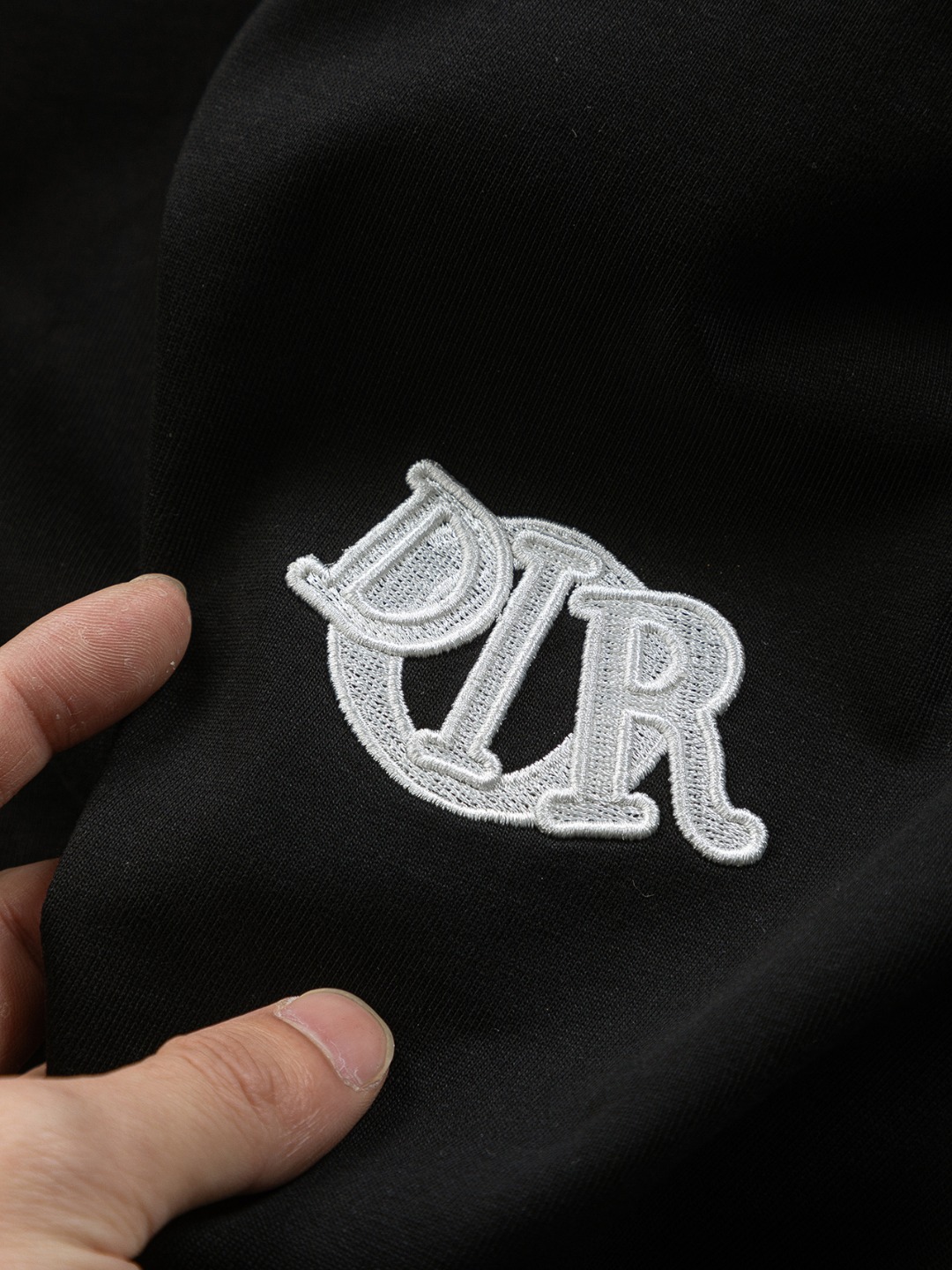 Dior Micro-wide CD 25ss Embroidered Shirt: Luxury Elegance in Black & White - 图片 9