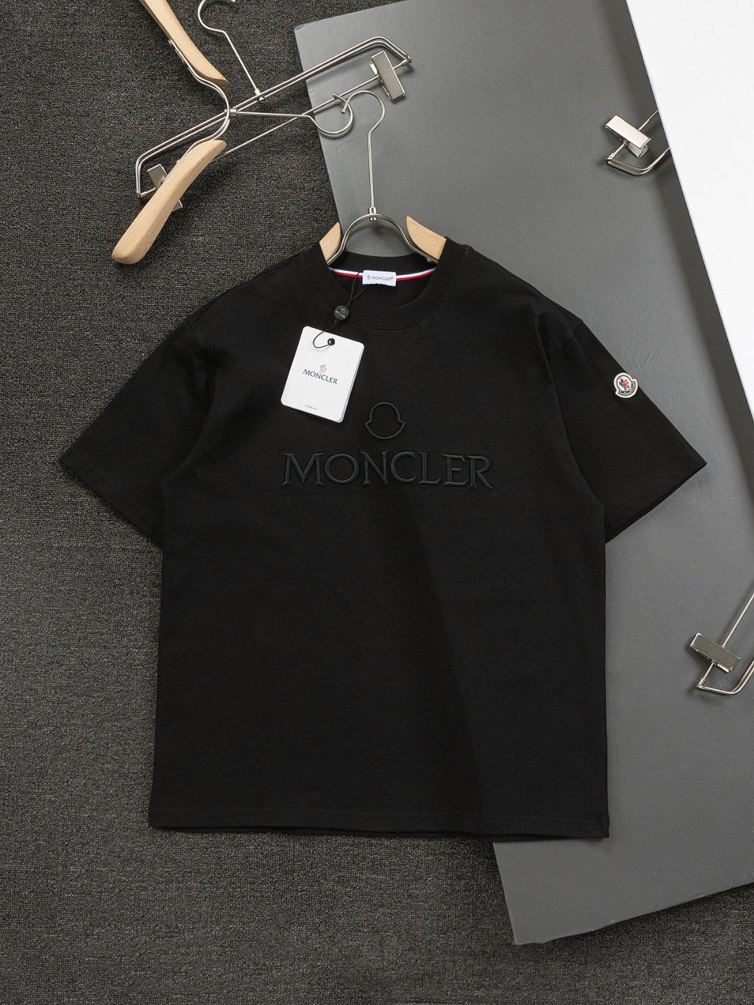 Moncler Montclair alta versión, corte ligeramente ancho, S-XL, la más alta calidad, clásico con logo bordado en el pech…