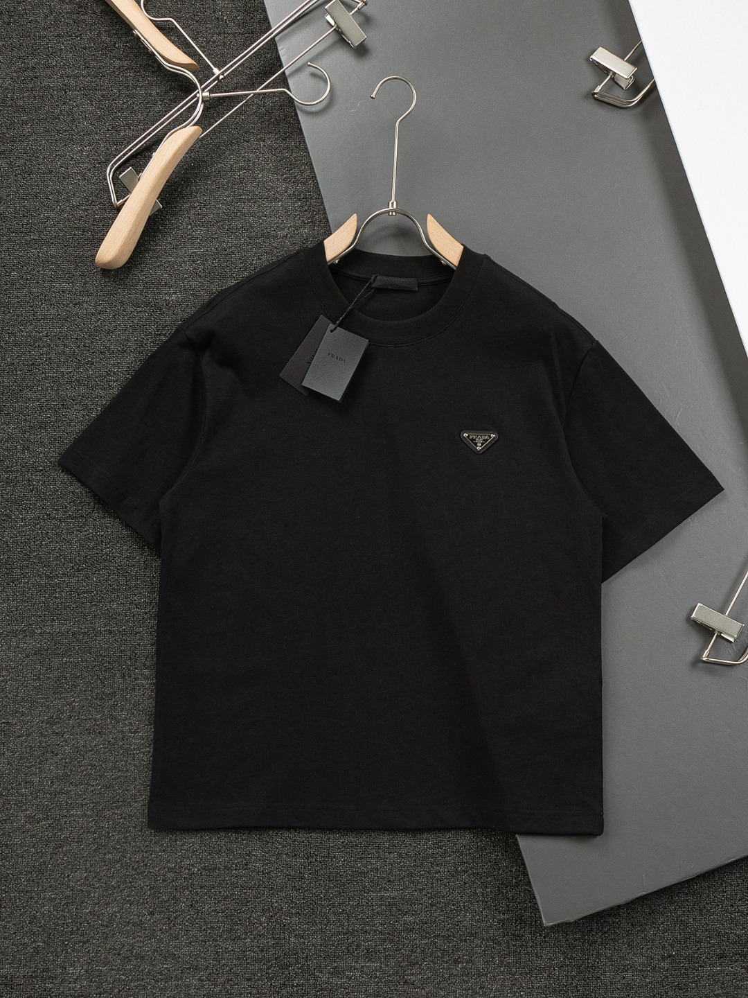 PRADA Versión alta, versión ligeramente ancha S-Xl Prada/25ss nuevo producto, logo triangular en el pecho, gran logo tr…