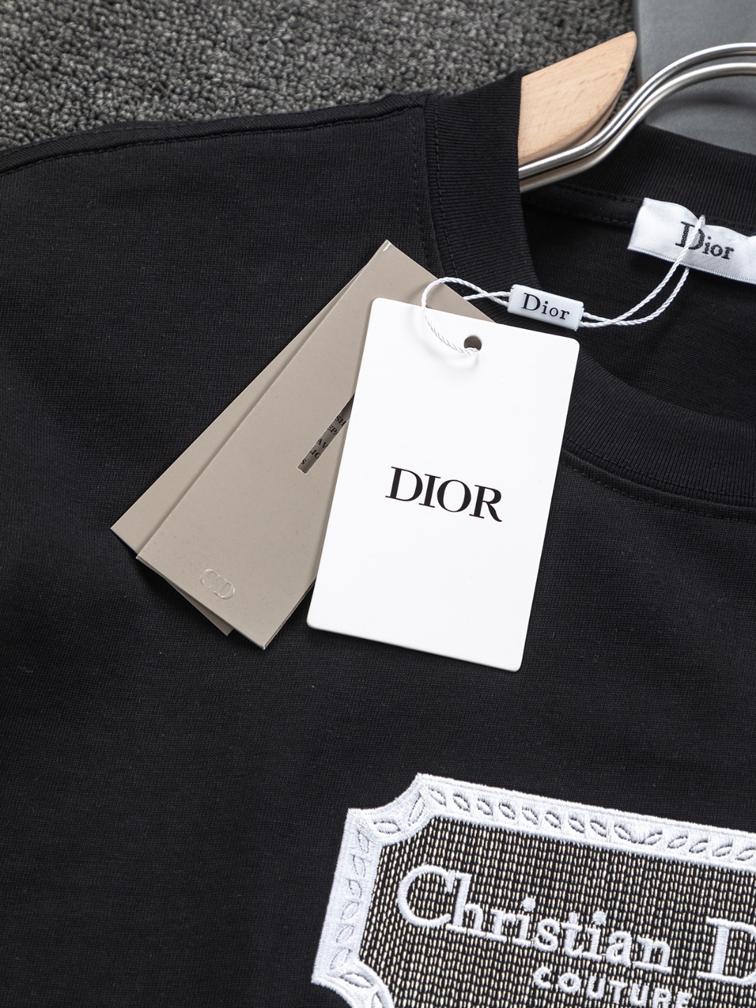 Dior CD Microwidese S-XL Shirt with Embroidered Logo – Classic Luxury Fashion Piece - 图片 9