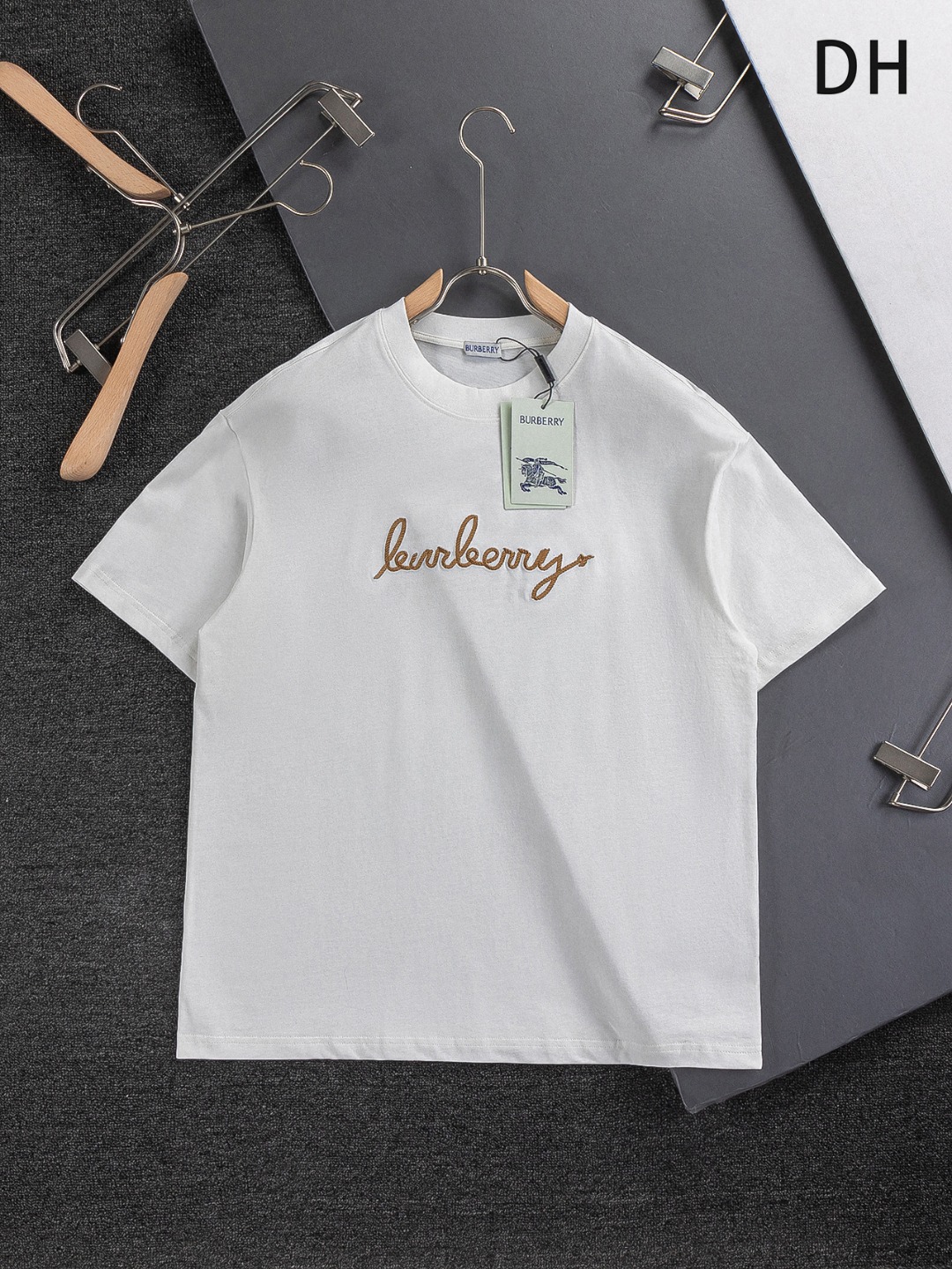 _d009sfzIV3VDWbve7RzE0fL2s-xIrpqmt0U6Rvw