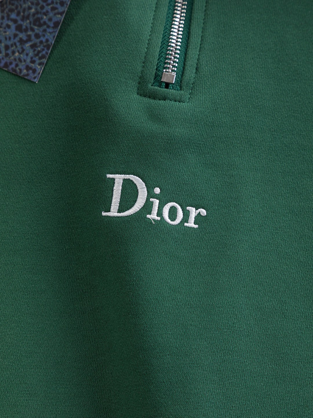 Dior 25SS Quarter-Zip Pullover Sweatshirt with Embroidered Logo - Green 9 o 1j2nfu0a41lun1um713n71rcepks1