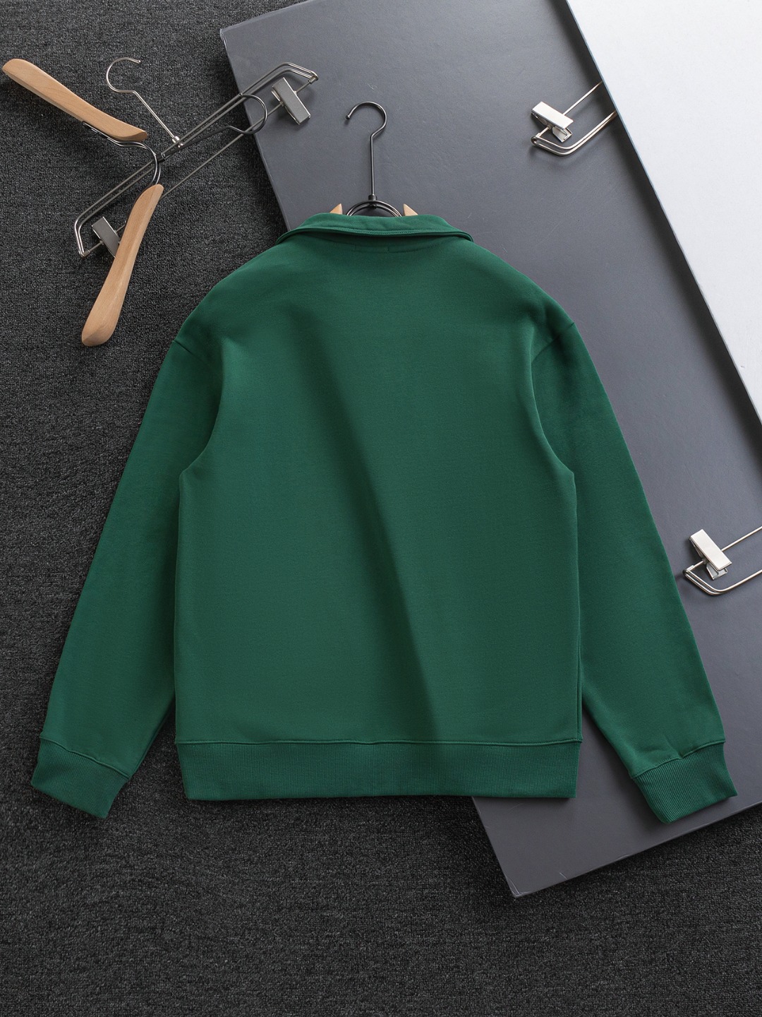 Dior 25SS Quarter-Zip Pullover Sweatshirt with Embroidered Logo - Green 5 o 1j2nfu0a79851rae12f5eietp7