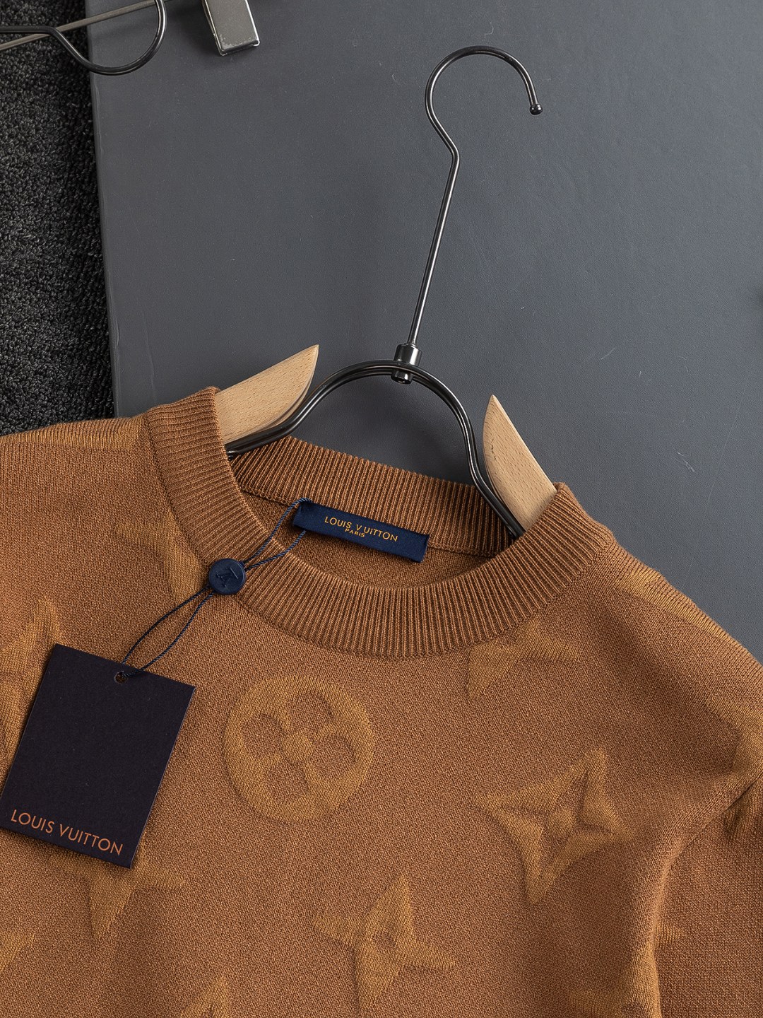 Louis Vuitton Sweater Men's Women's Jacquard Embroidered Logo Unisex 5 o 1j456mirmg8kca81tnhb5v10eb8