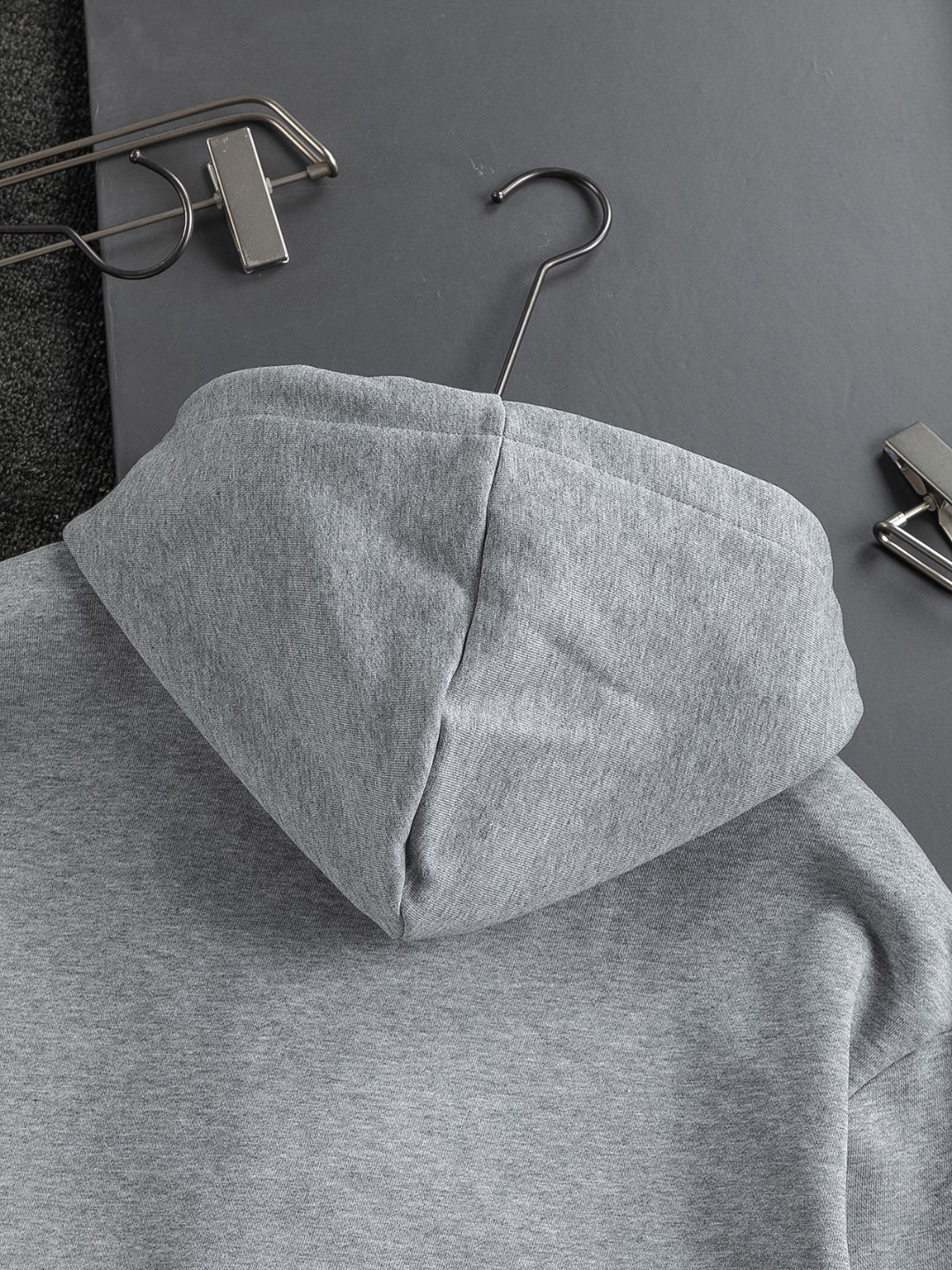 Dior CD Logo Embroidered Hoodie Cotton Blend Sweatshirt for Men and Women 7 o 1j484tns5osqe80cbs10mrhl10