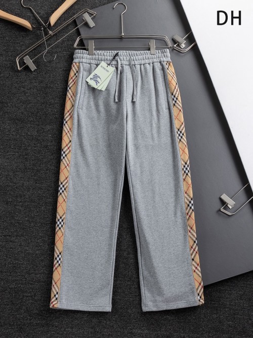 Burberry Straight-Leg Trousers with Side Checkered Pattern, Casual Style 1 Burberry Straight-Leg Trousers with Side Checkered Pattern, Casual Style